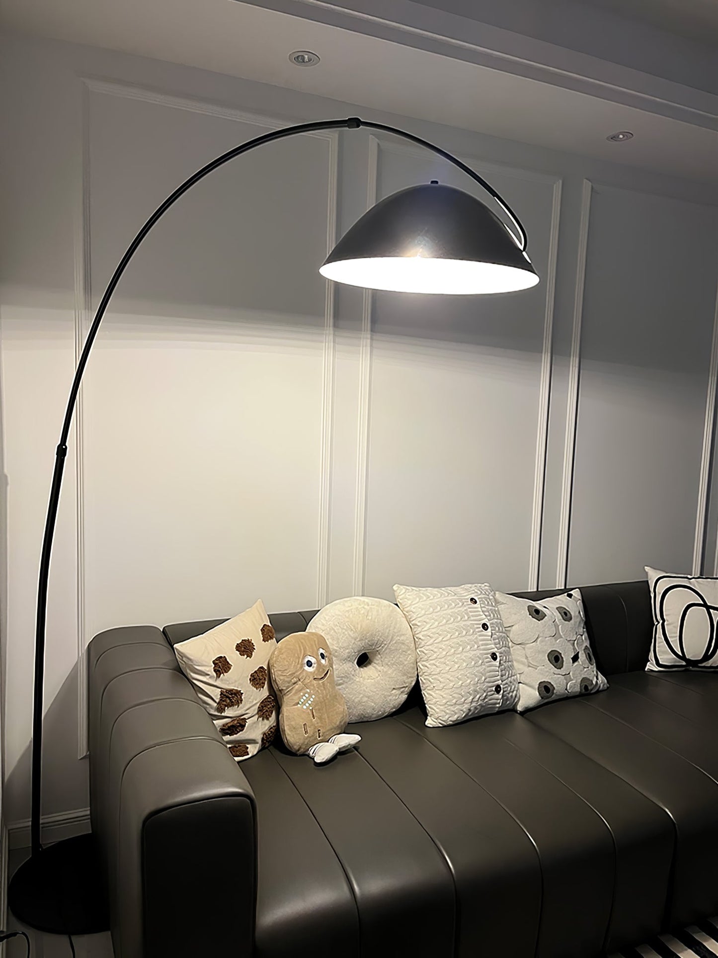 Verse Arc Floor Lamp - Scandinavian Design, LED, Black