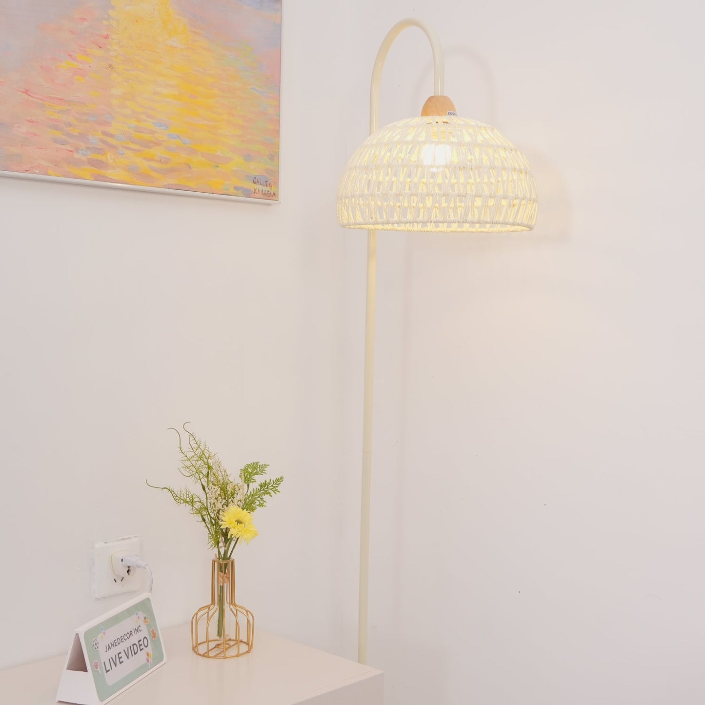 Rattan Arch Floor Lamp - Stylish Beige Indoor Lighting