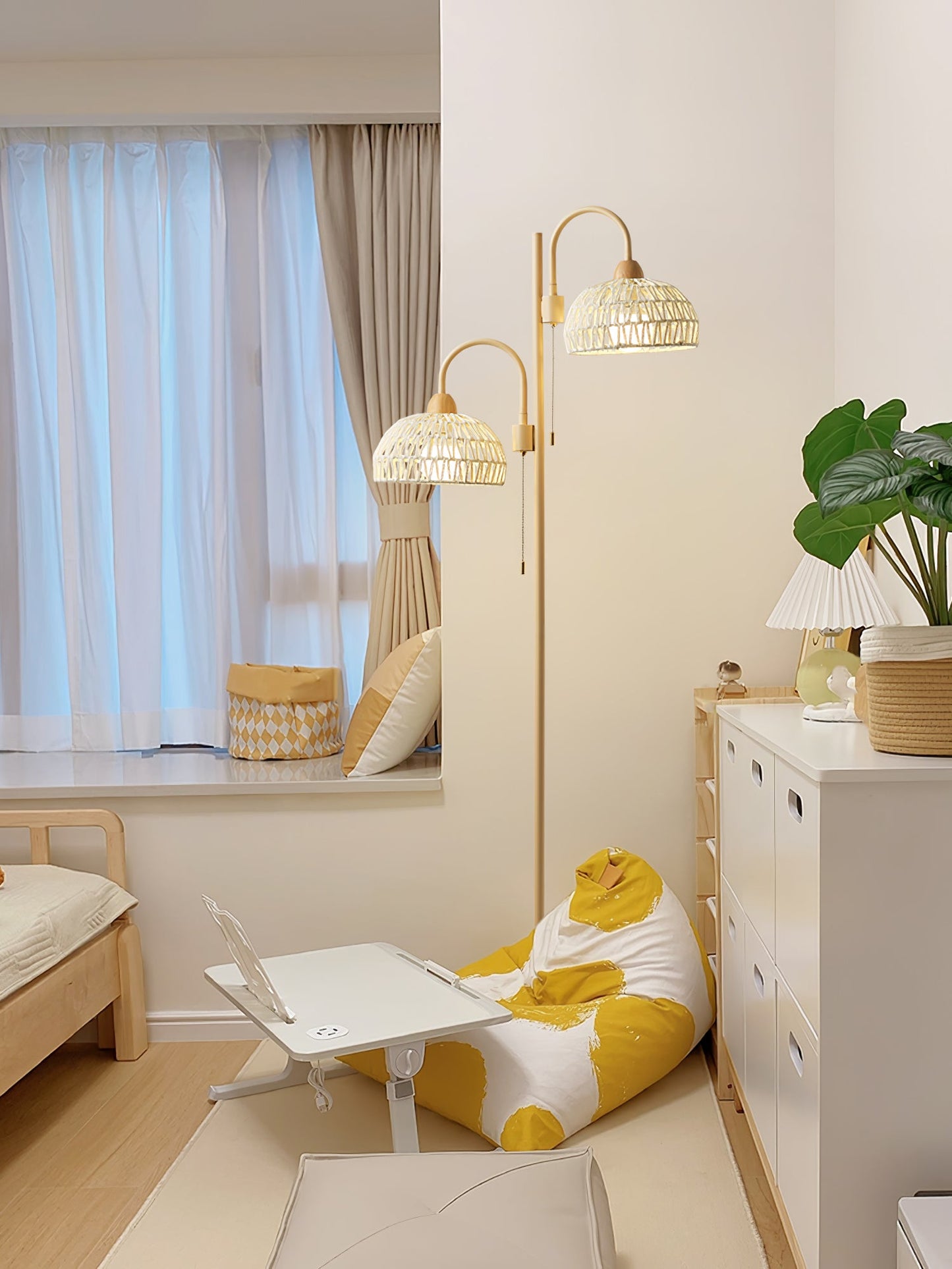 Rattan Arch Floor Lamp - Stylish Beige Indoor Lighting
