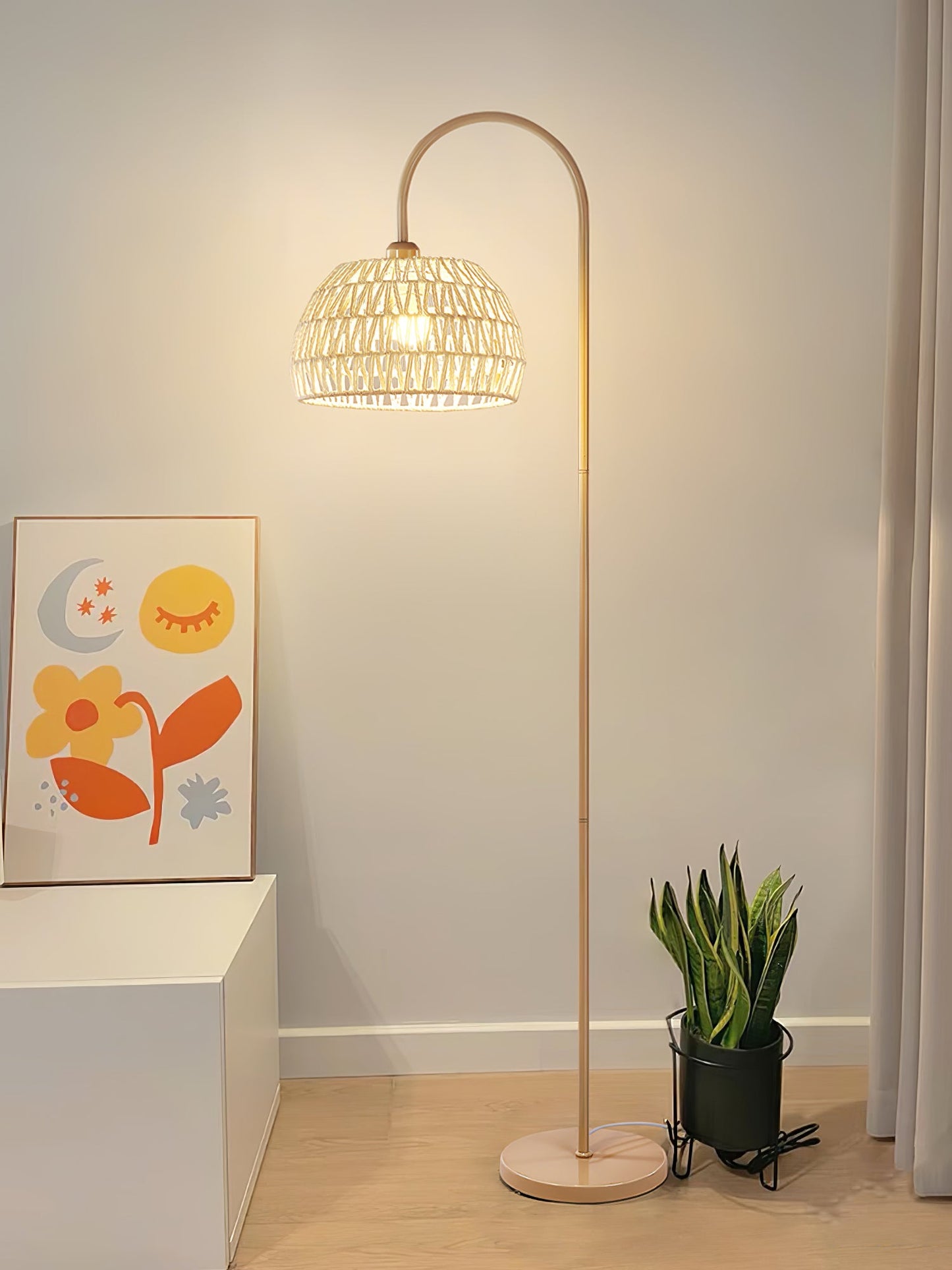 Rattan Arch Floor Lamp - Stylish Beige Indoor Lighting