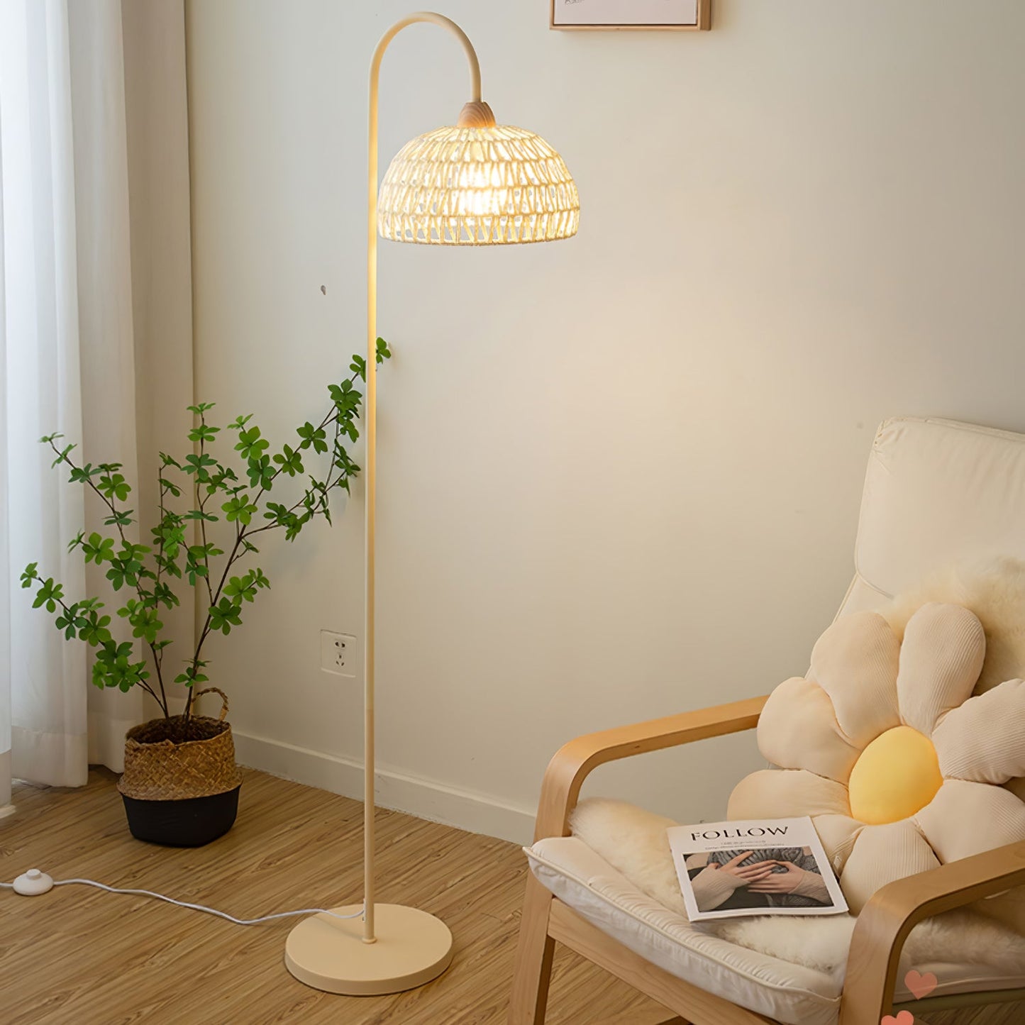 Rattan Arch Floor Lamp - Stylish Beige Indoor Lighting