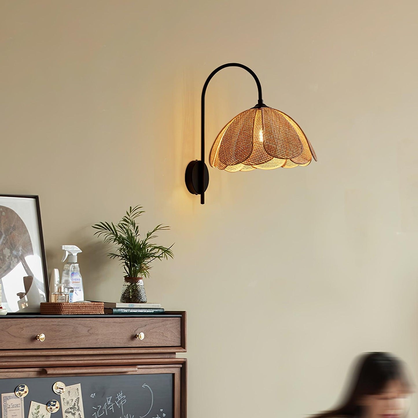 Rattan Petal Wall Lamp - LED Indoor Lighting Fixture