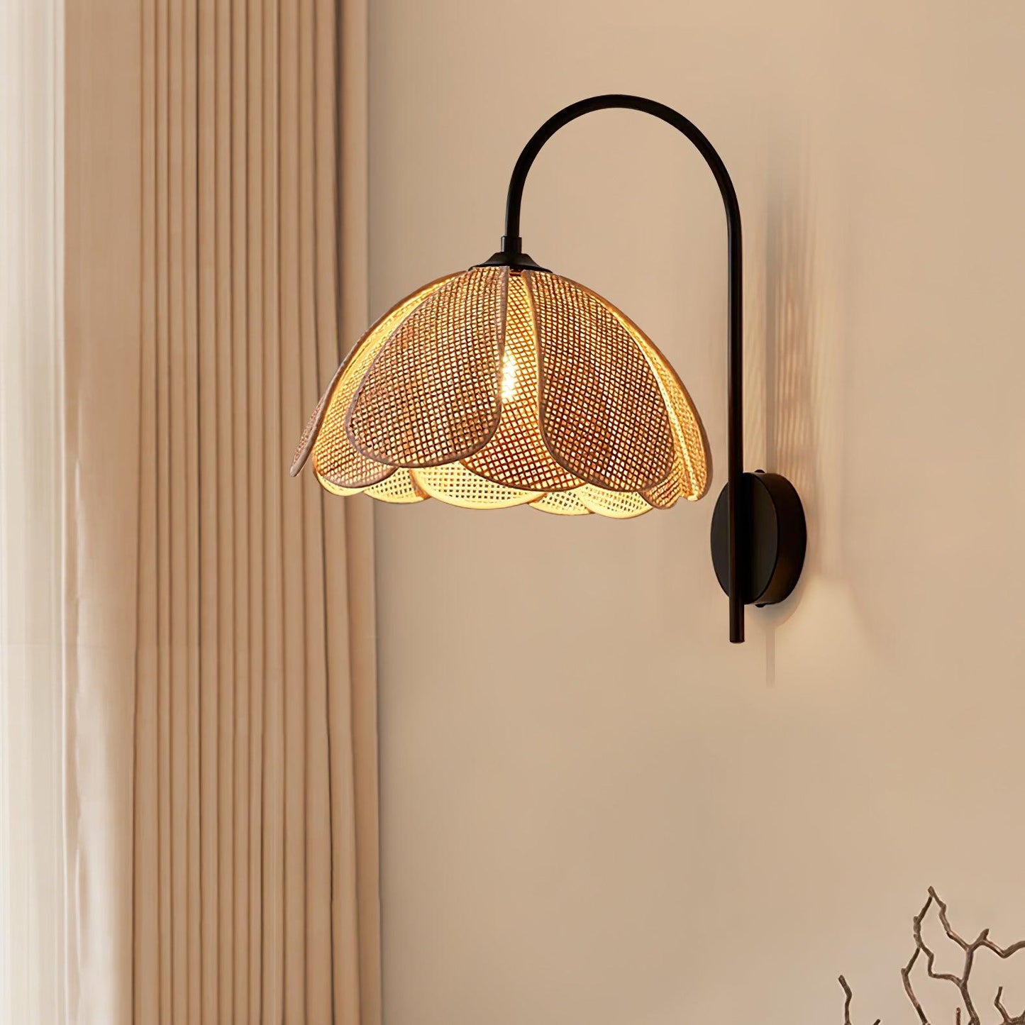 Rattan Petal Wall Lamp - LED Indoor Lighting Fixture