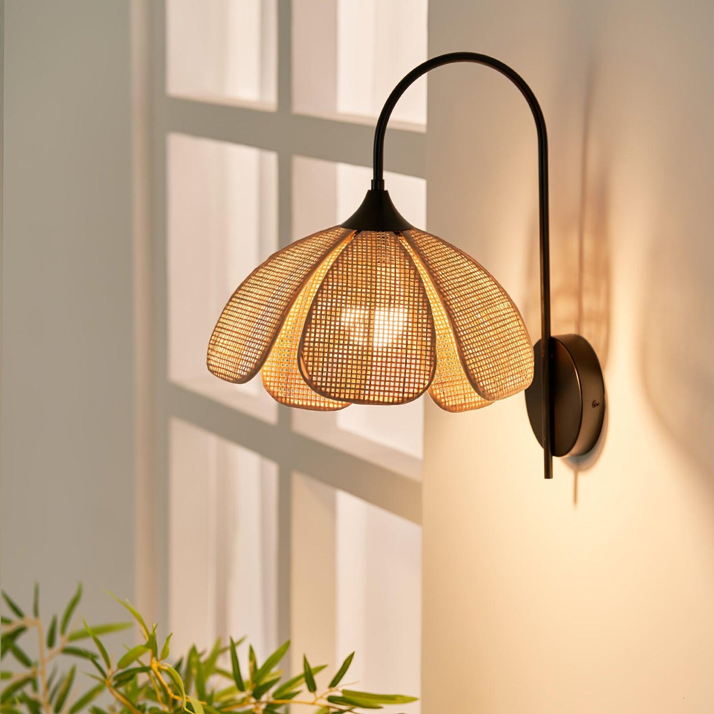Rattan Petal Wall Lamp - LED Indoor Lighting Fixture