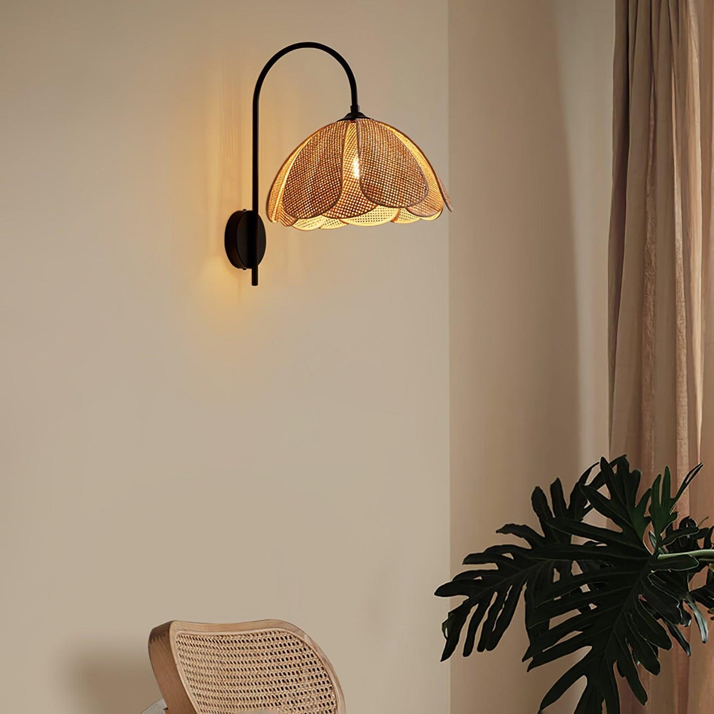Rattan Petal Wall Lamp - LED Indoor Lighting Fixture