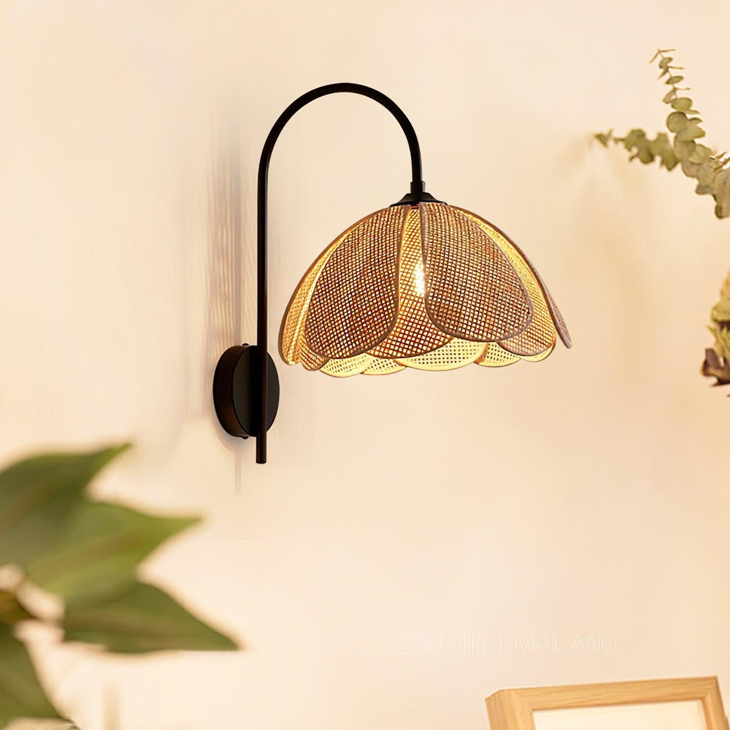 Rattan Petal Wall Lamp - LED Indoor Lighting Fixture