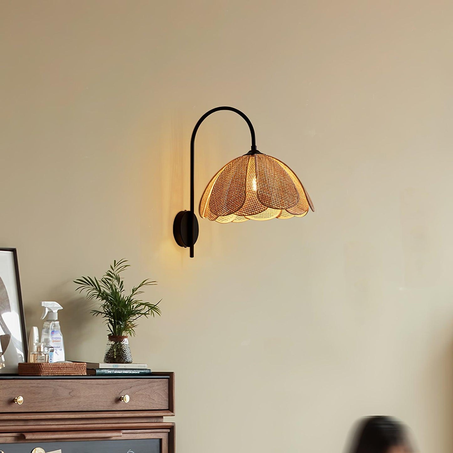Rattan Petal Wall Lamp - LED Indoor Lighting Fixture