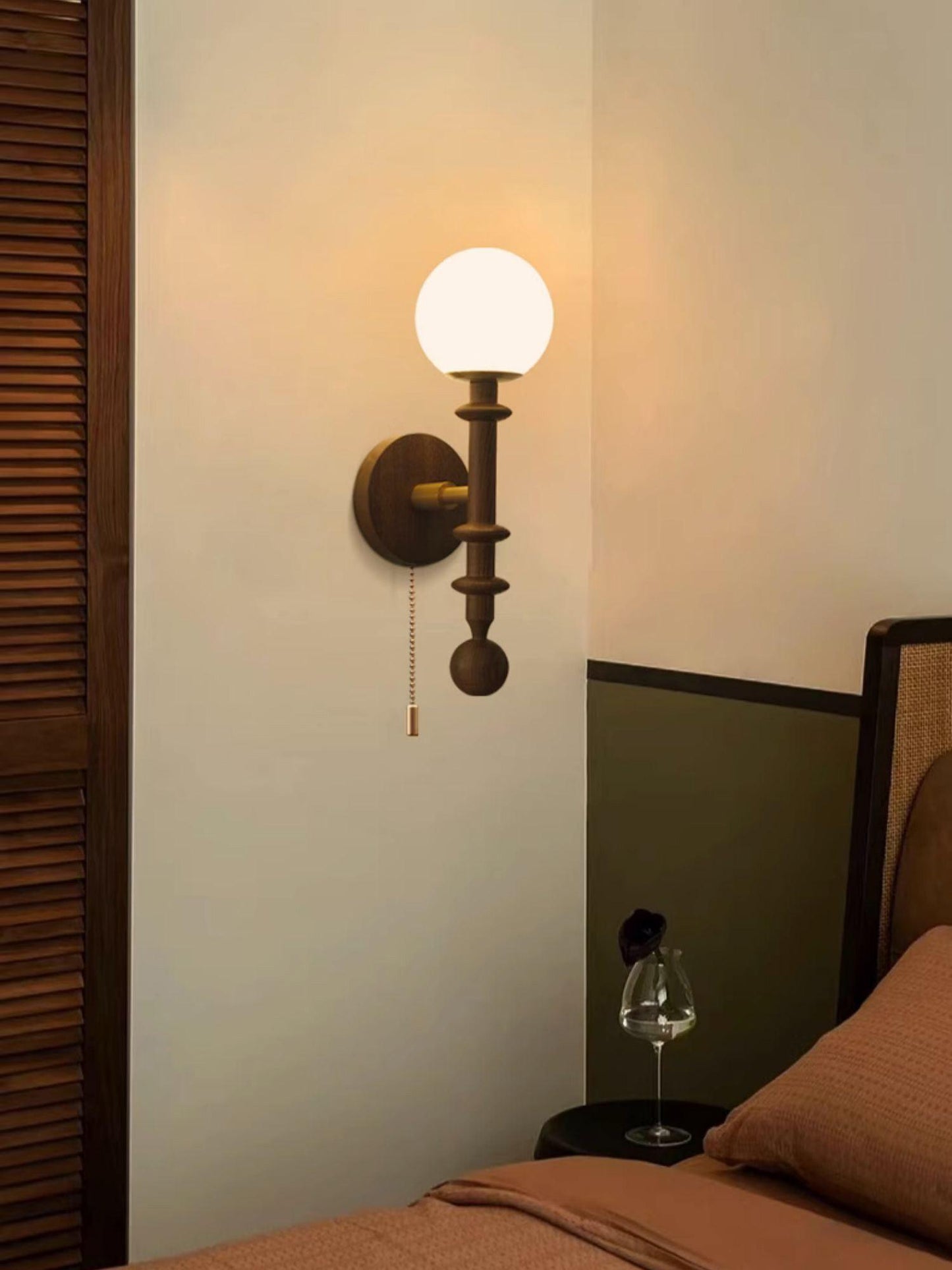 Roman Column Wall Lamp - LED Indoor Lighting - White Wood