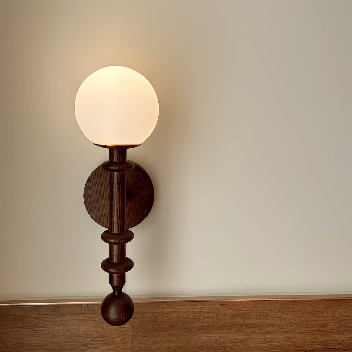 Roman Column Wall Lamp - LED Indoor Lighting - White Wood