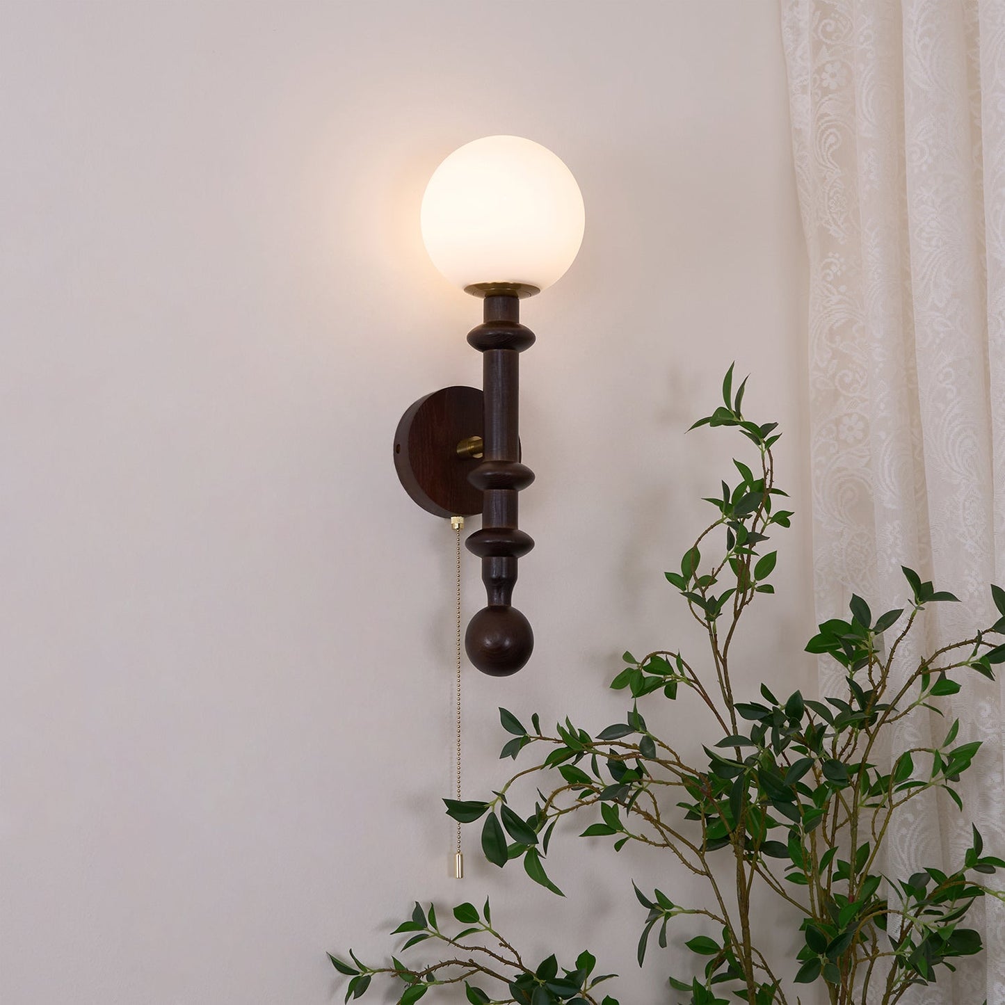 Roman Column Wall Lamp - LED Indoor Lighting - White Wood