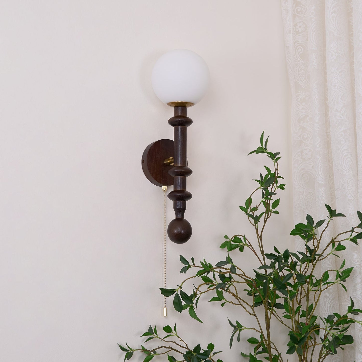 Roman Column Wall Lamp - LED Indoor Lighting - White Wood