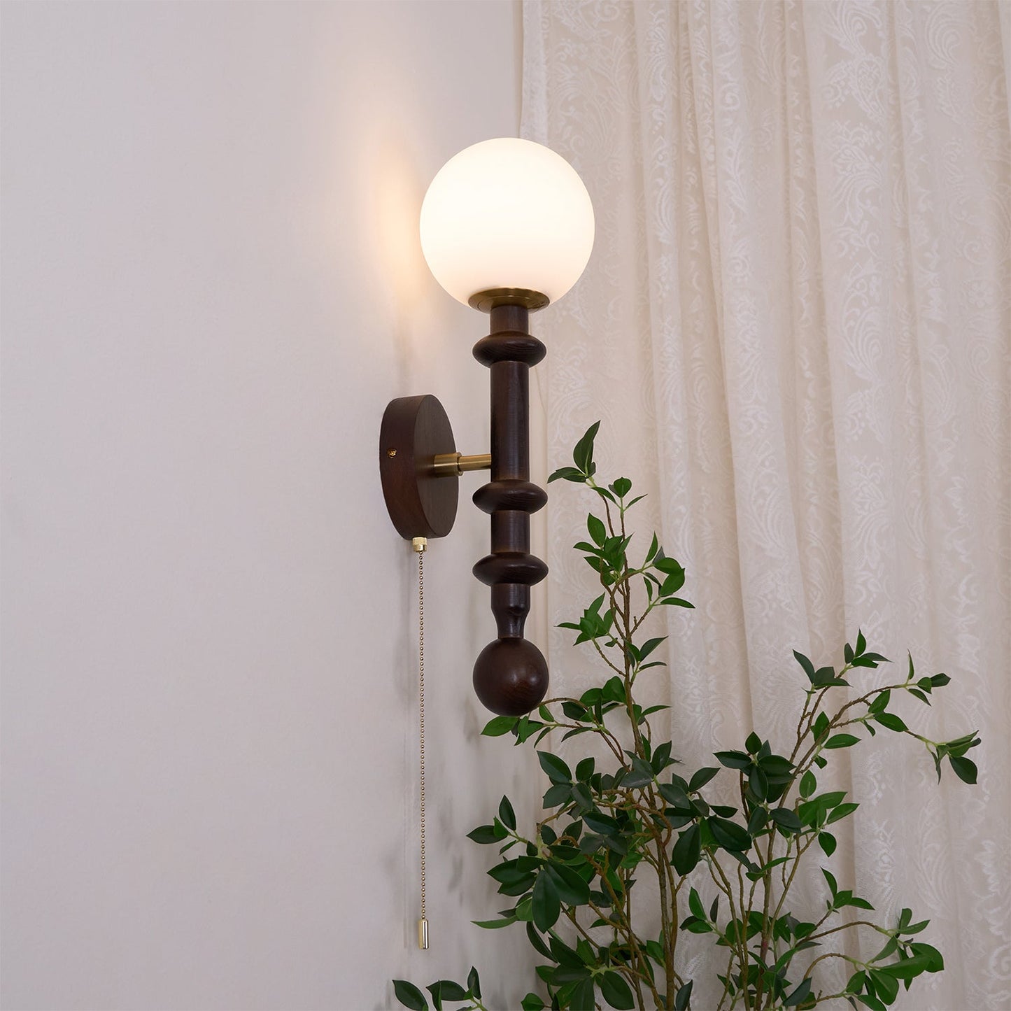 Roman Column Wall Lamp - LED Indoor Lighting - White Wood