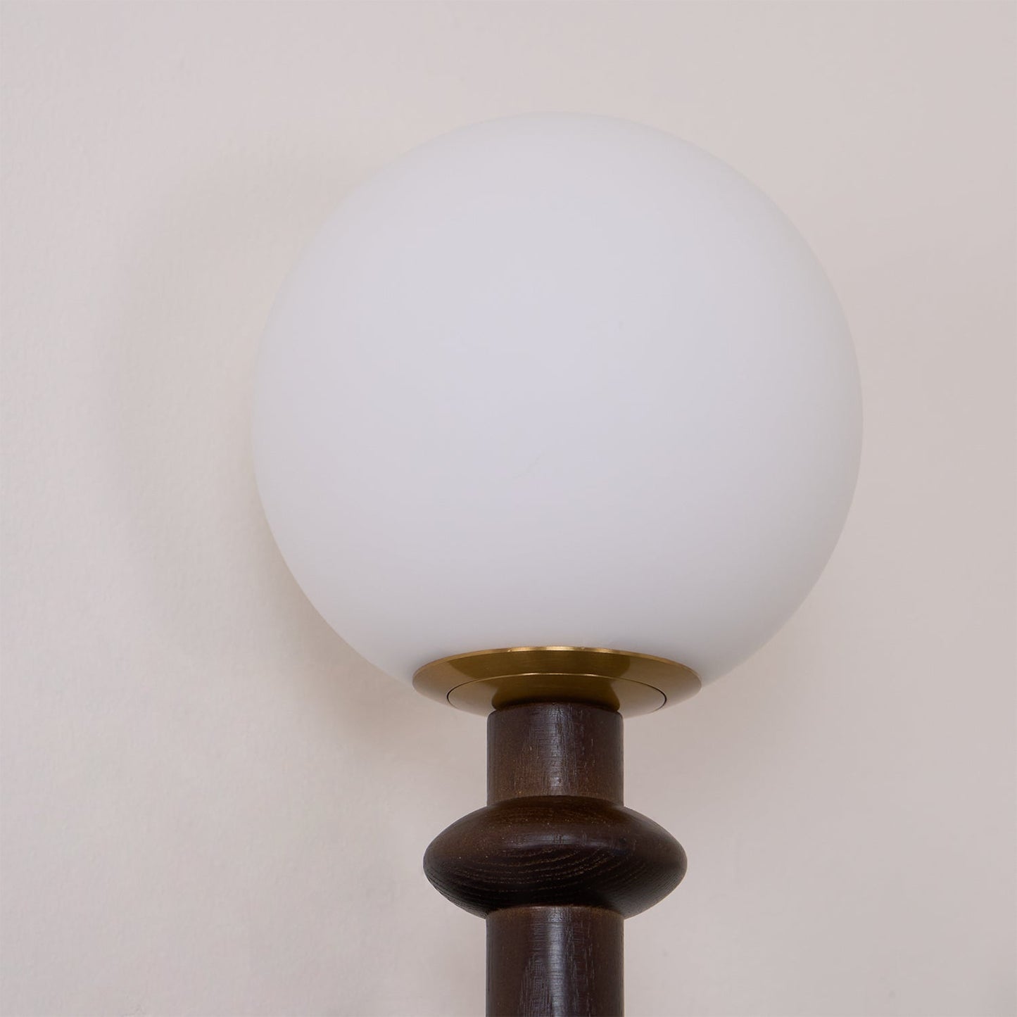 Roman Column Wall Lamp - LED Indoor Lighting - White Wood