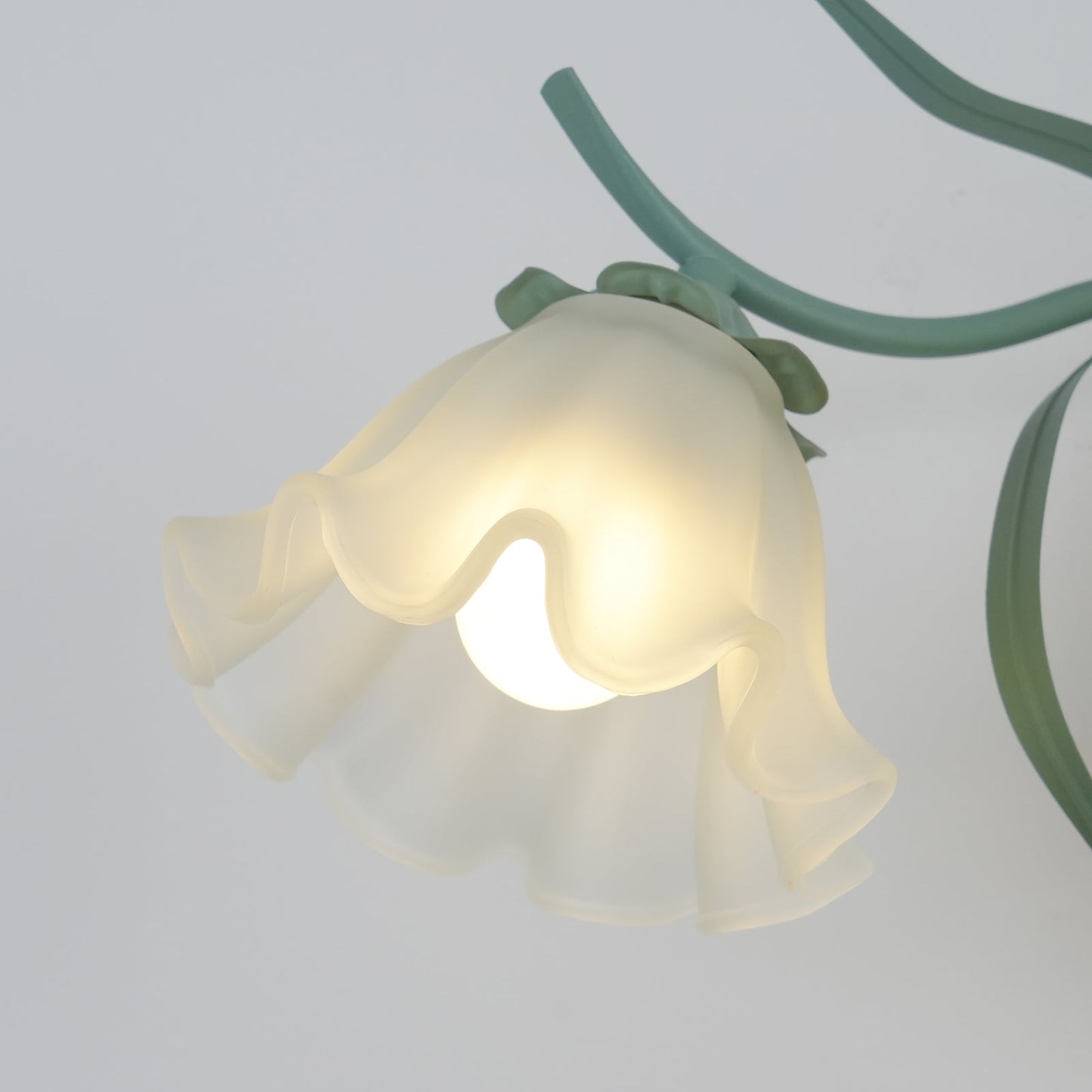 Flared Wall Light Sconce - Elegant Floral LED Design