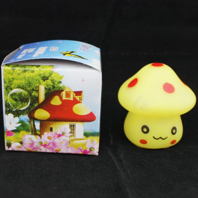 Kreative Seven Color Emoji Mushroom LED Night Light Lamp