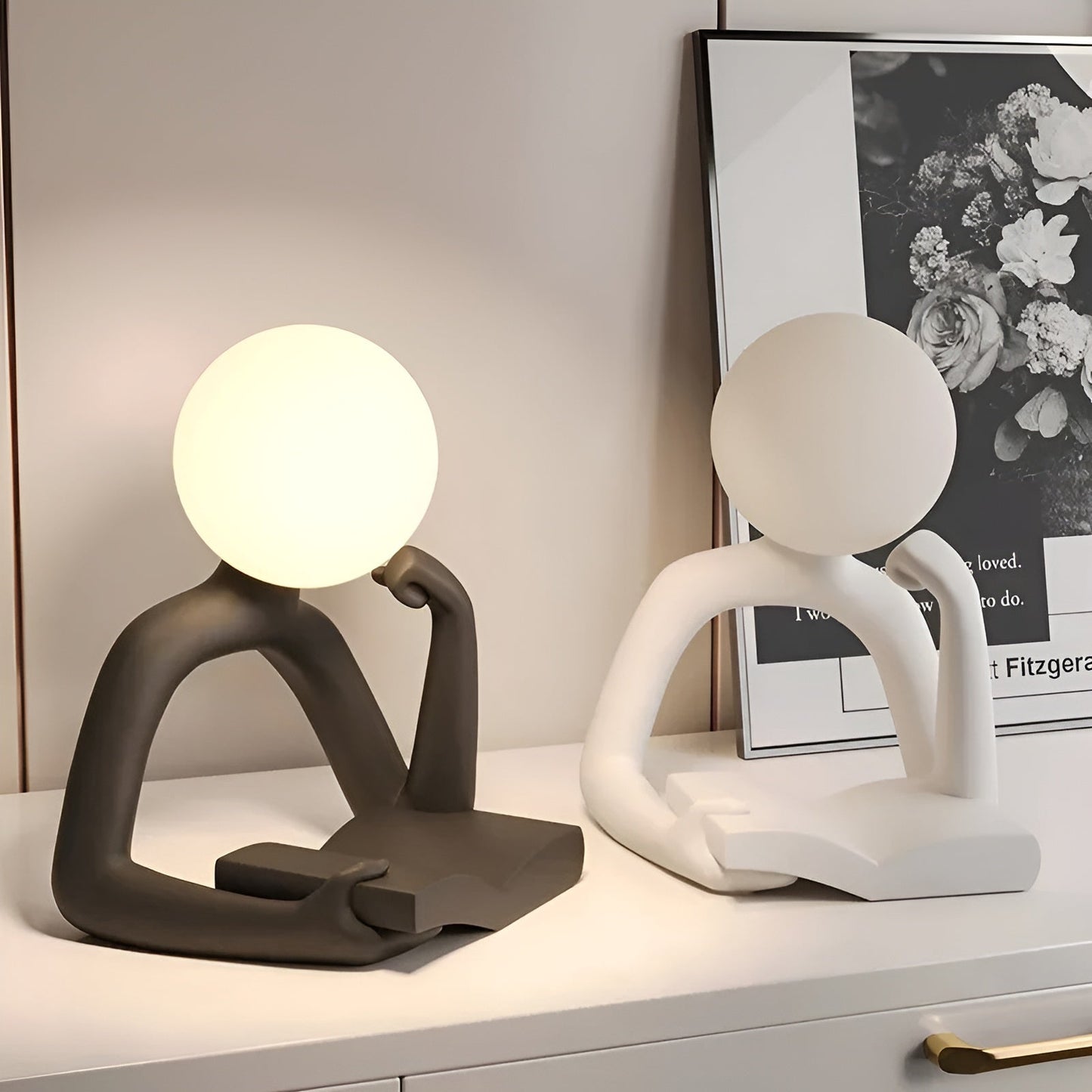 Refined Designer Table Lamp – Modern Art with Mood Lighting