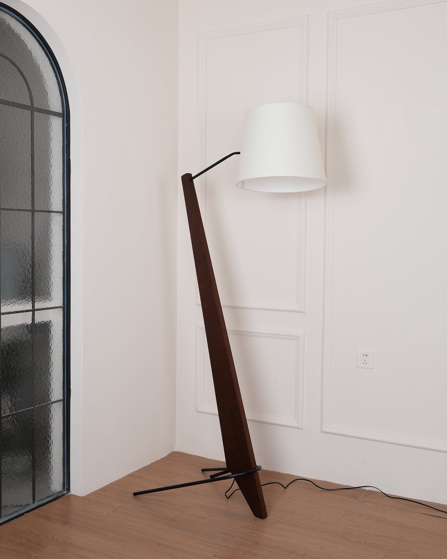 Silva Giant Floor Lamp - LED Indoor Lighting, Elegant Design