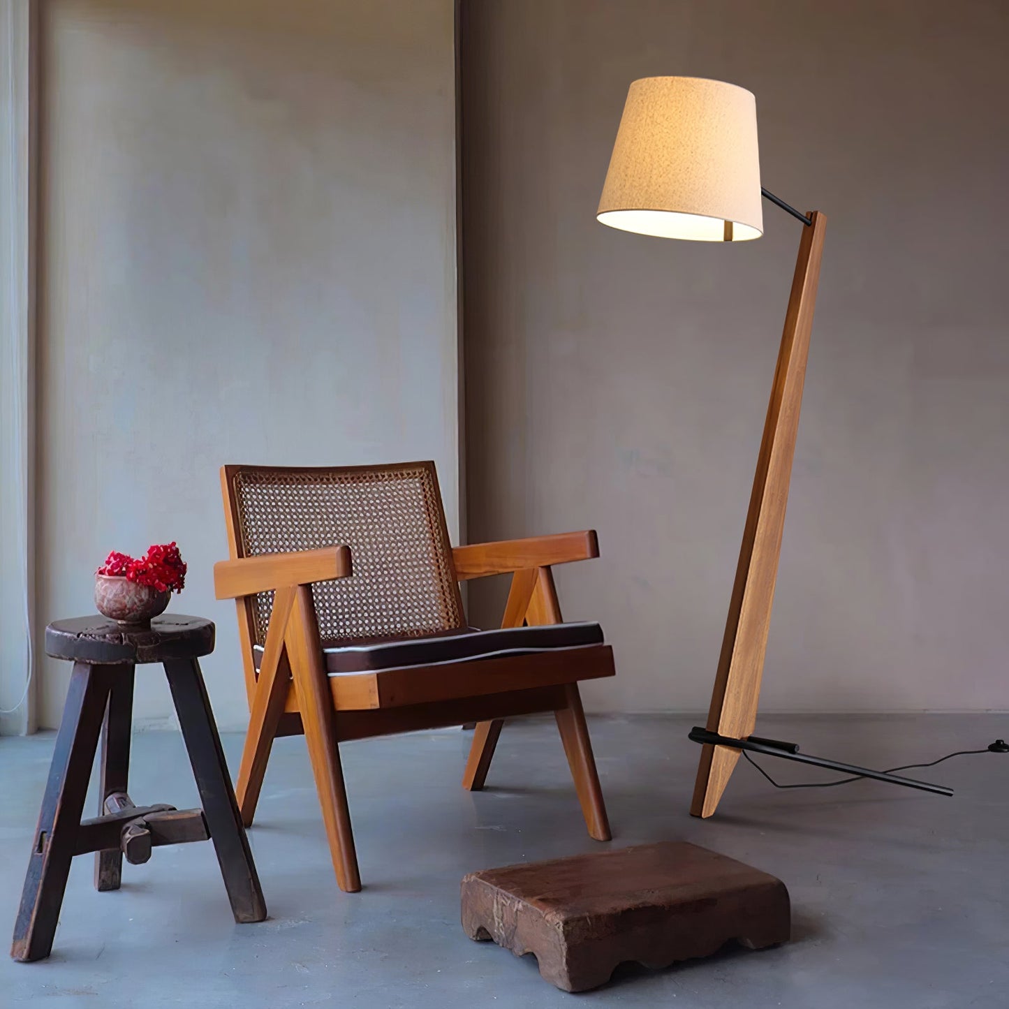 Silva Giant Floor Lamp - LED Indoor Lighting, Elegant Design
