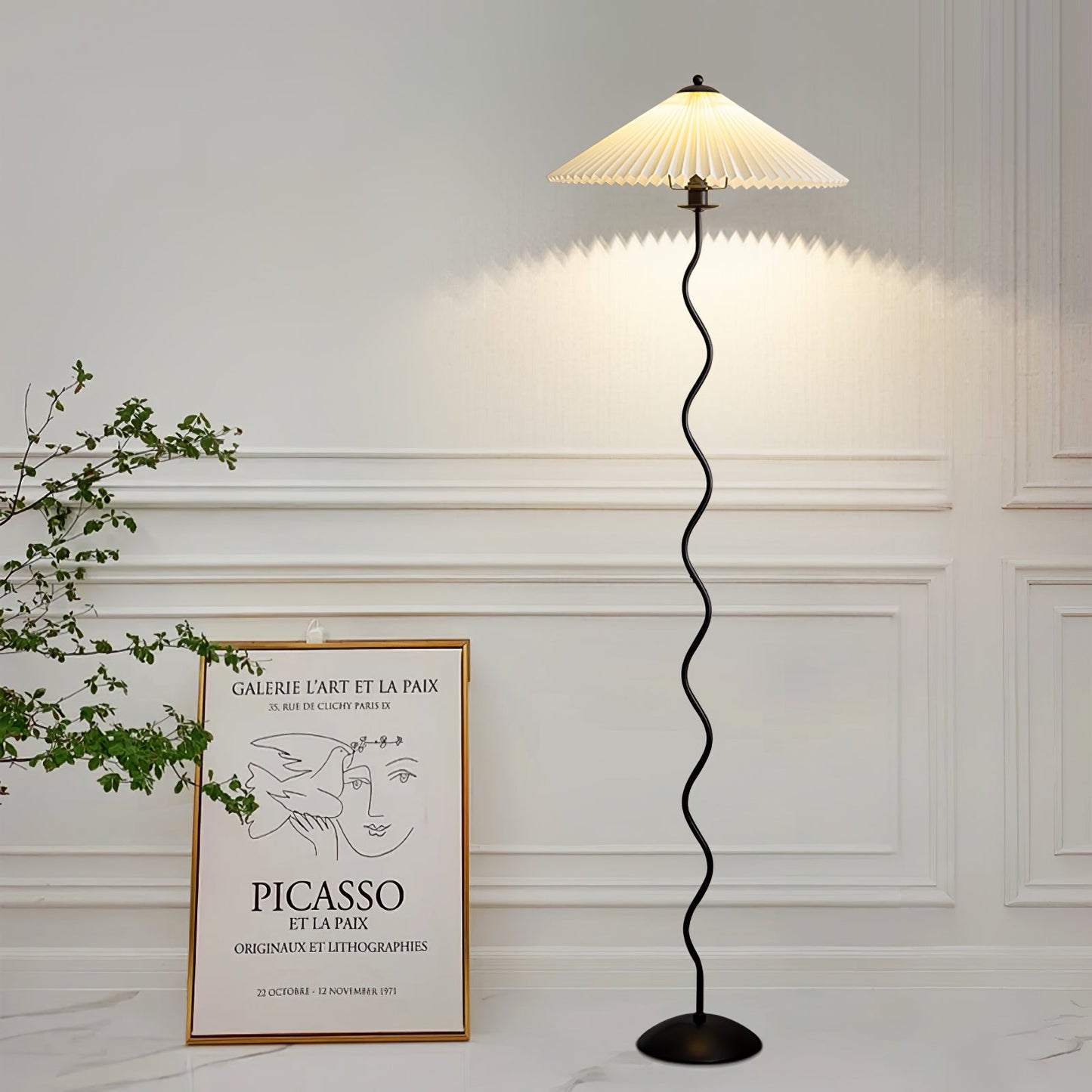 Squiggle Floor Lamp - LED Indoor Light - Stylish Wavy Design