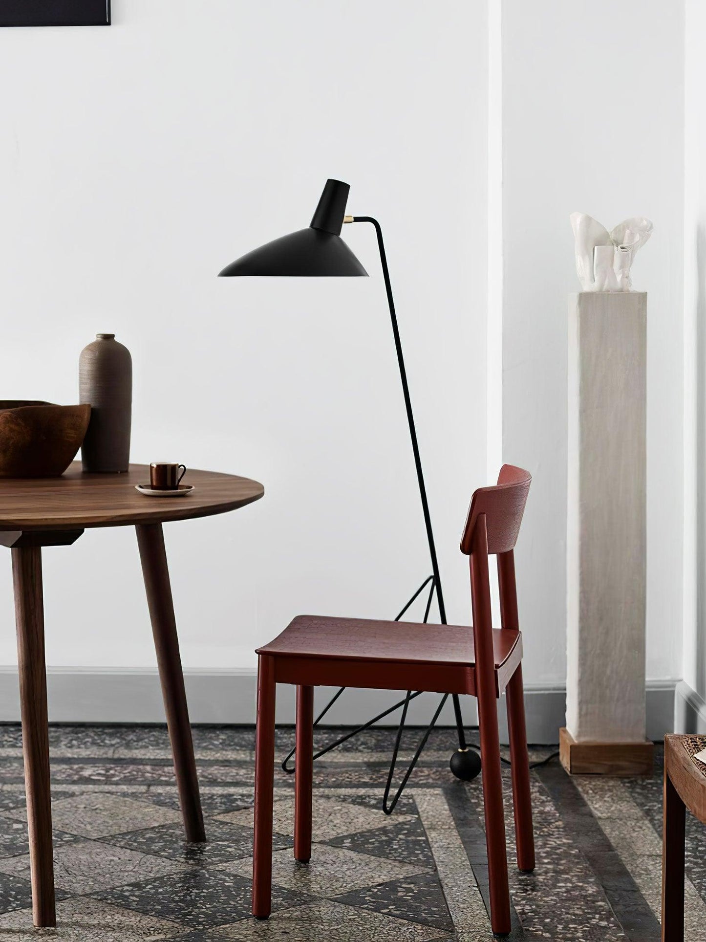 Svelte Noir Floor Lamp - Adjustable LED Lighting, Black Metal