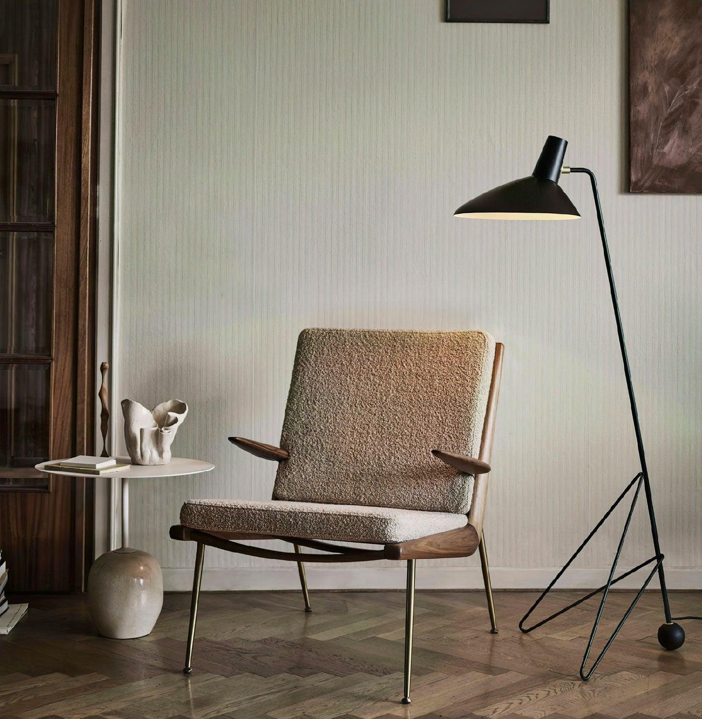 Svelte Noir Floor Lamp - Adjustable LED Lighting, Black Metal