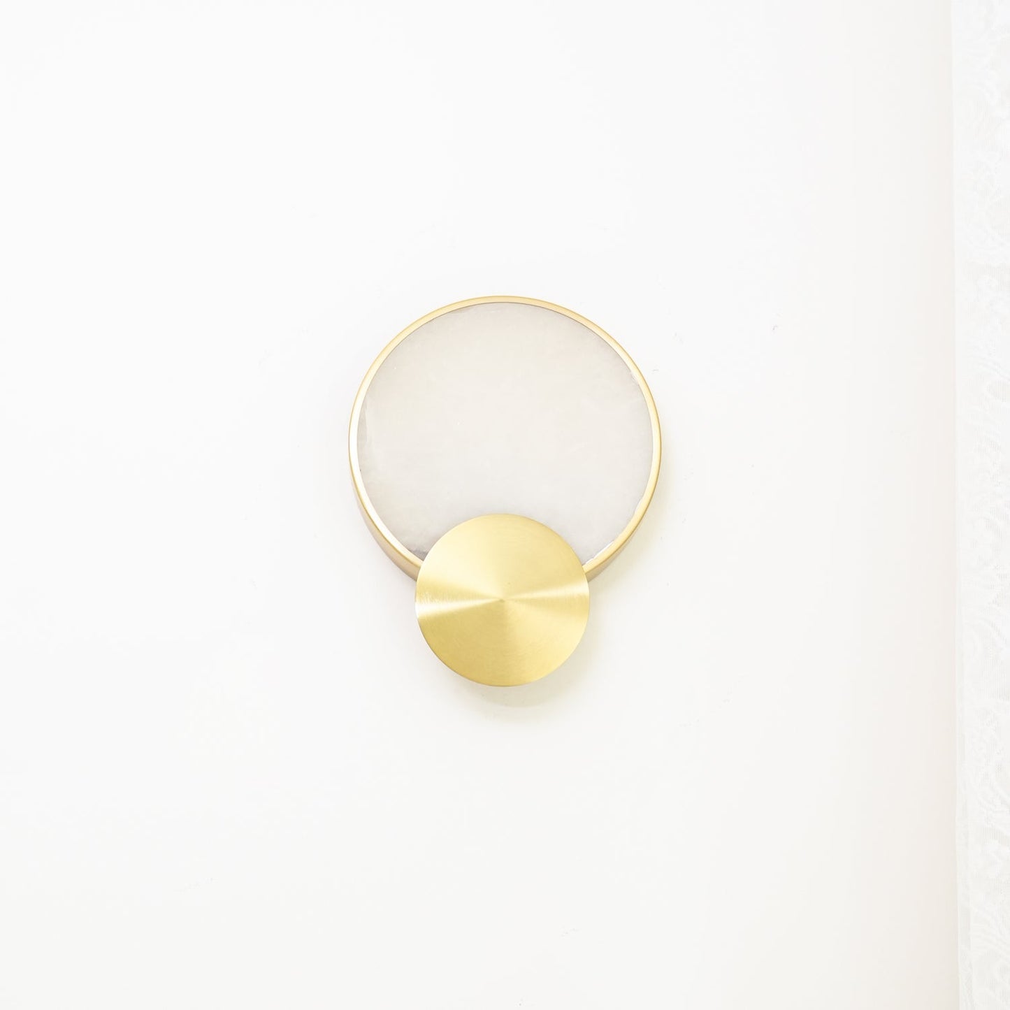 Terra Svet Wall Lamp - Modern Gold Alabaster LED Light