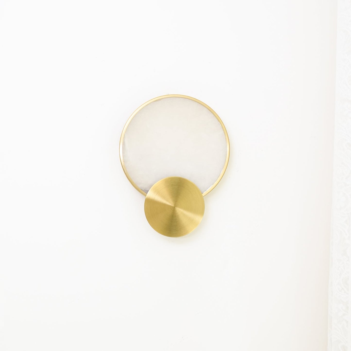 Terra Svet Wall Lamp - Modern Gold Alabaster LED Light