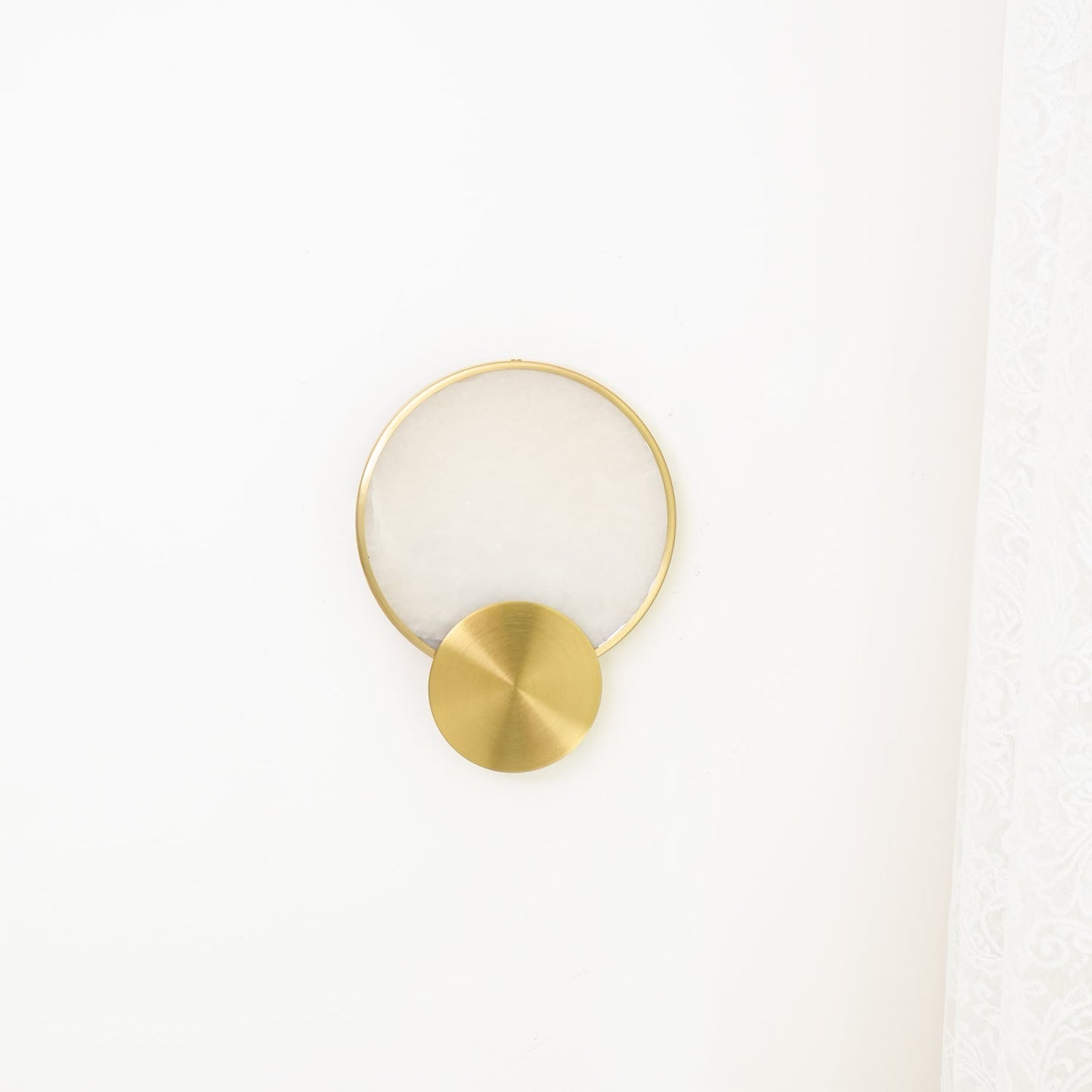 Terra Svet Wall Lamp - Modern Gold Alabaster LED Light