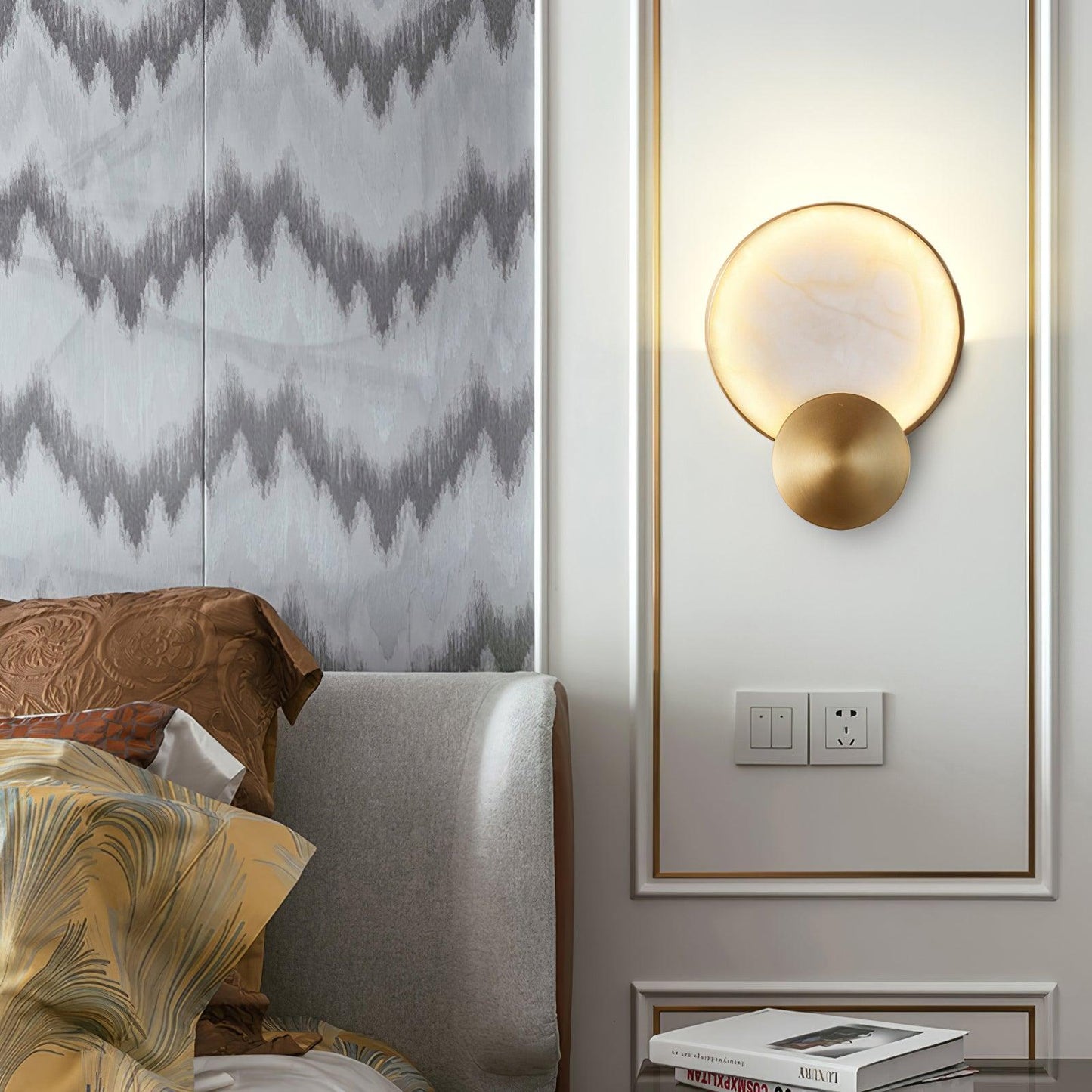 Terra Svet Wall Lamp - Modern Gold Alabaster LED Light