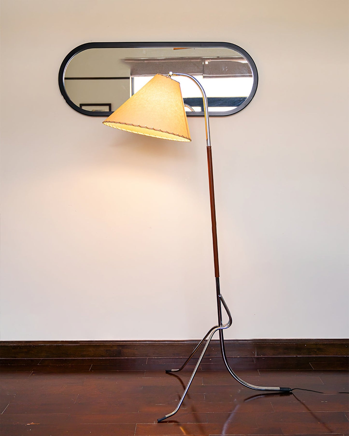 Tripod Arc Floor Lamp - Modern LED Minimalist Design