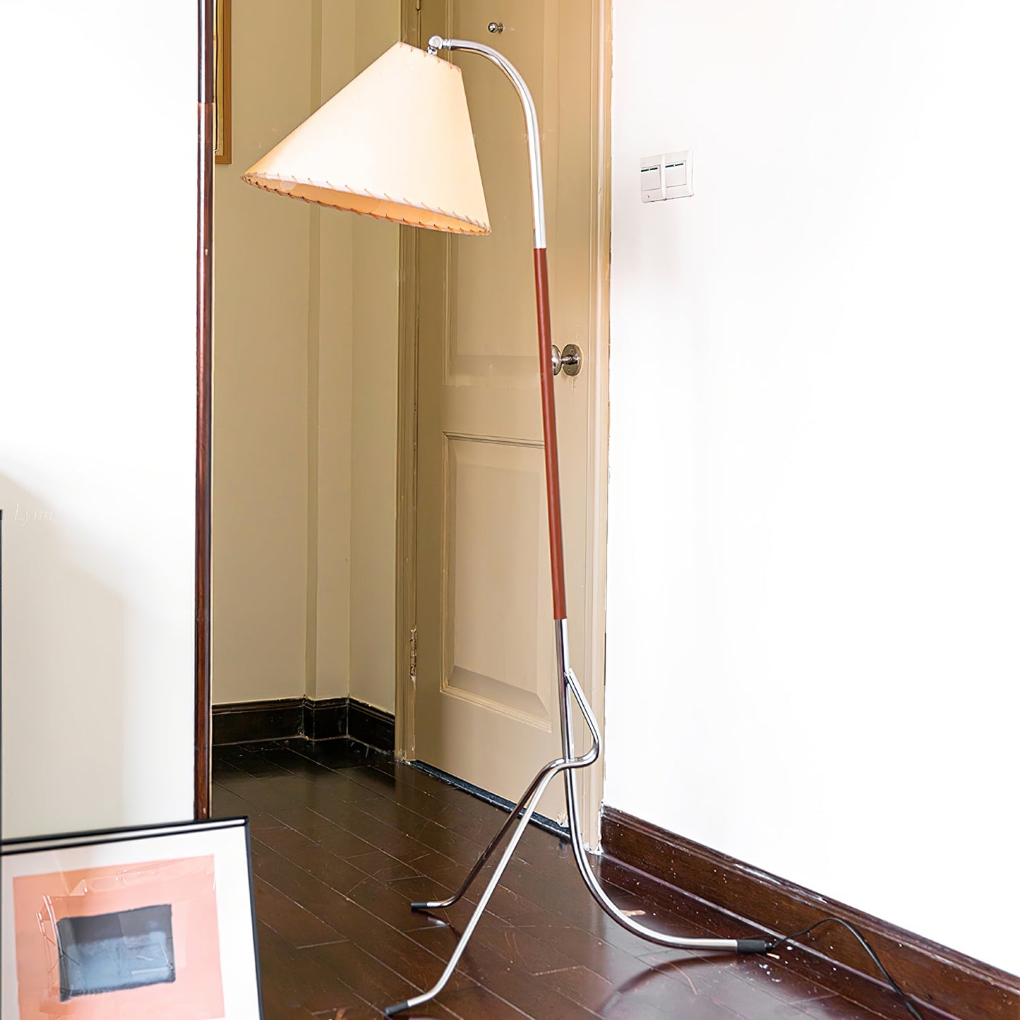 Tripod Arc Floor Lamp - Modern LED Minimalist Design