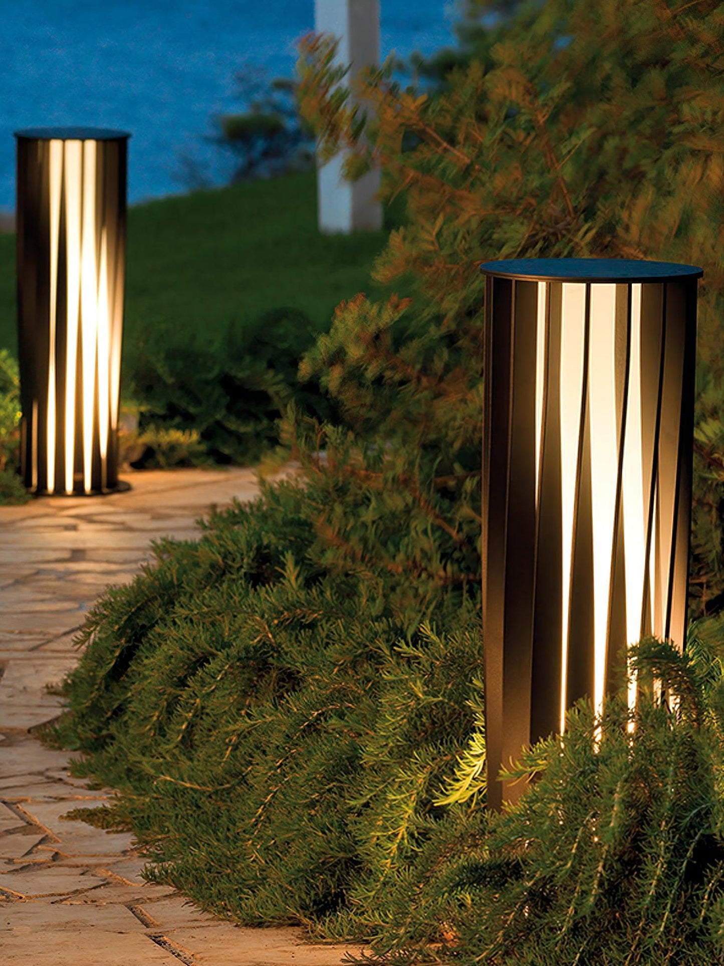 Unopiu LED Outdoor Light - Waterproof Garden Lamp, 3 Sizes