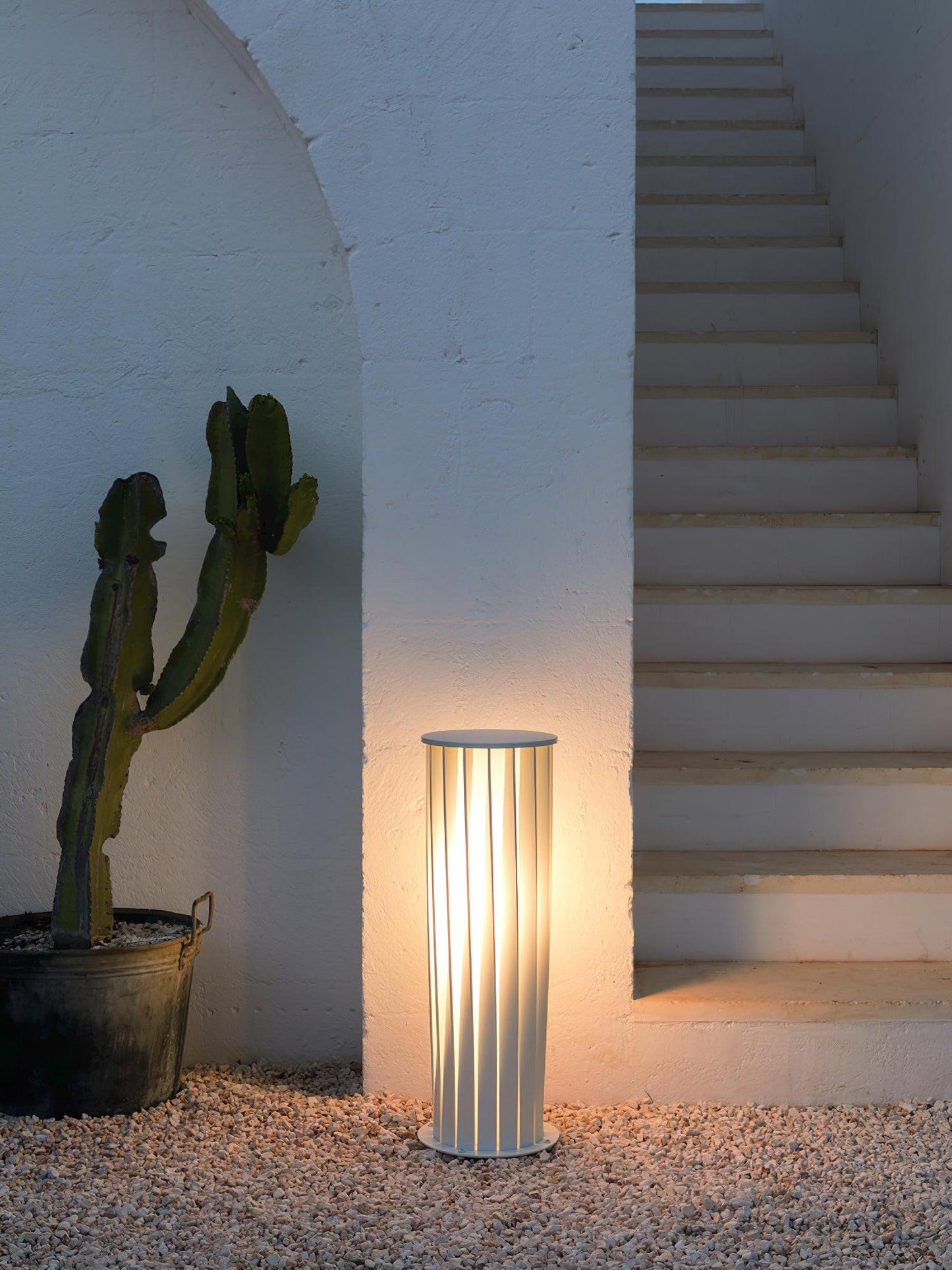 Unopiu LED Outdoor Light - Waterproof Garden Lamp, 3 Sizes