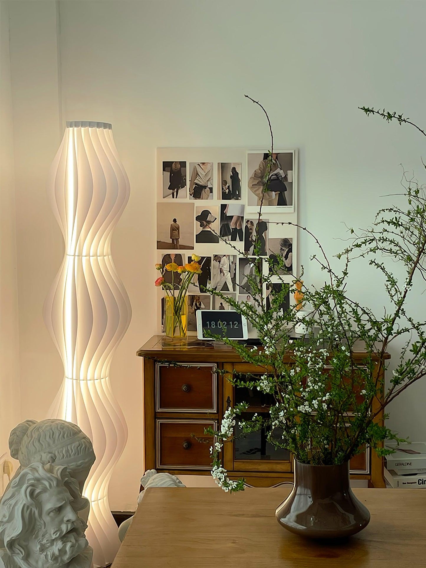 Vapor Floor Lamp - Modern LED Indoor Lighting Fixture