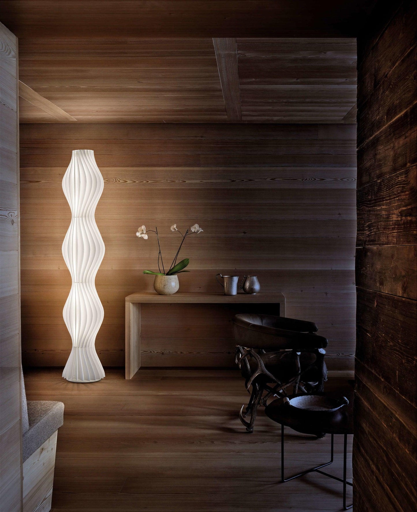 Vapor Floor Lamp - Modern LED Indoor Lighting Fixture