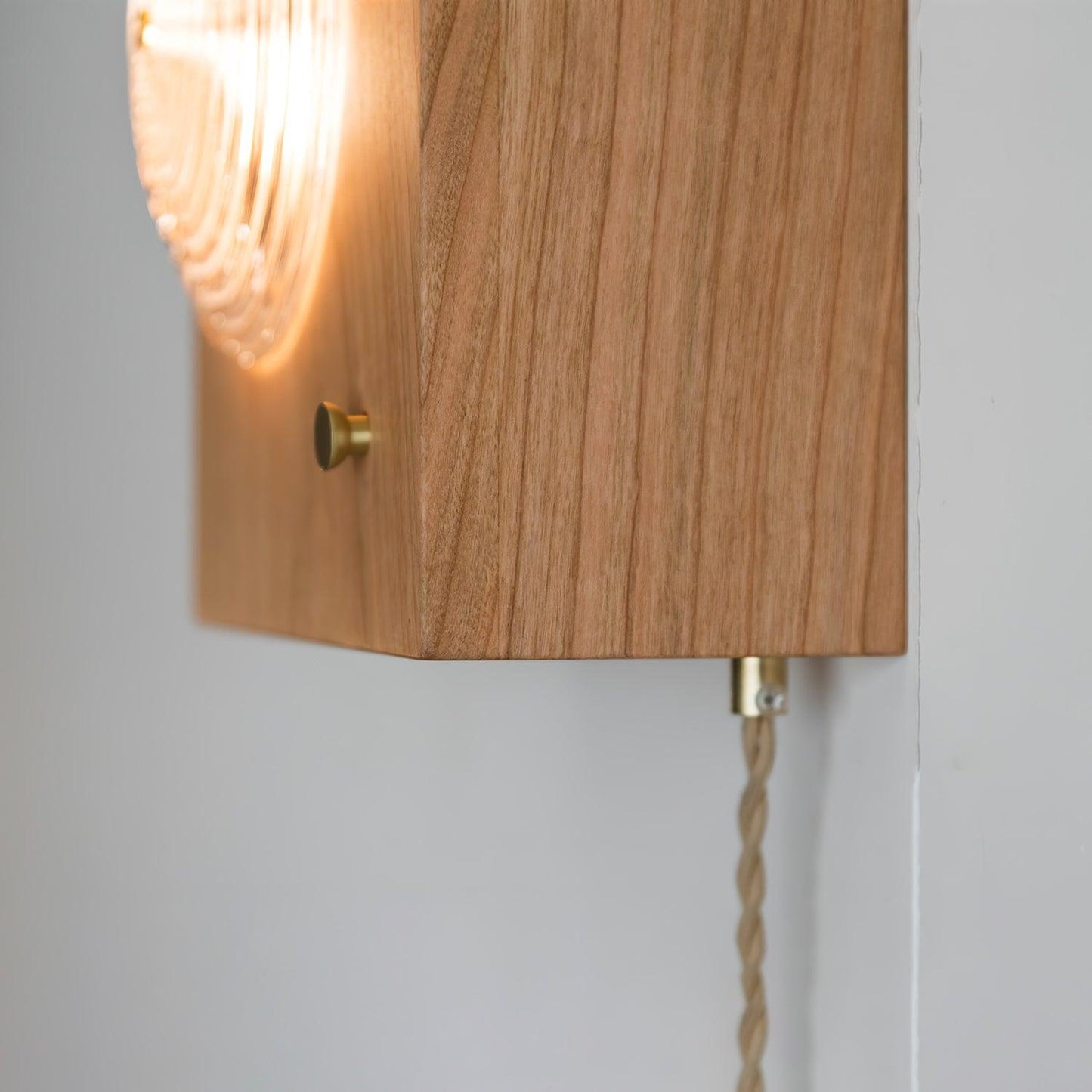 Vintage Camera Wall Lamp with LED Light and Wood Shade