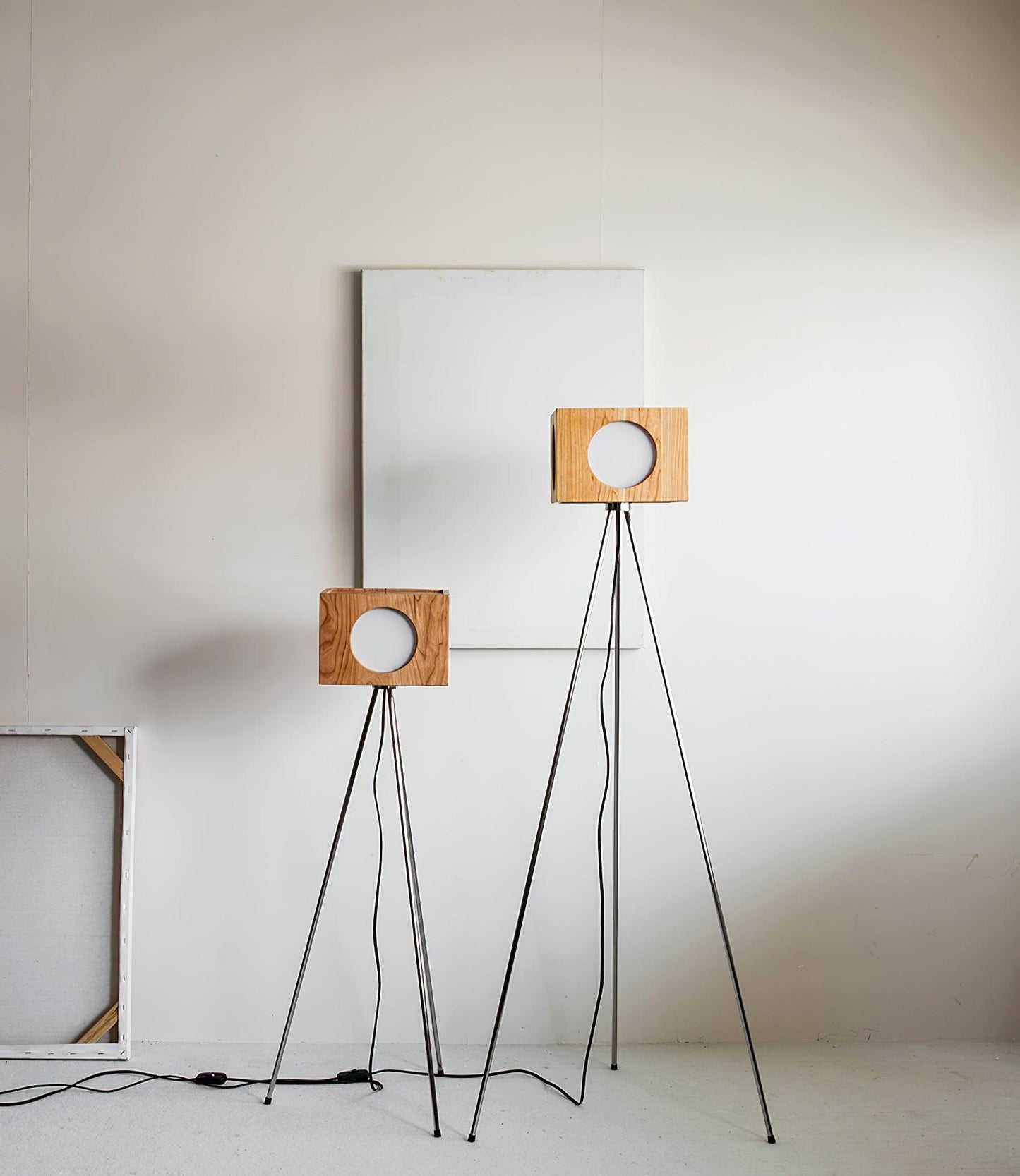 Vintage Tripod Camera Floor Lamp with LED Light, Cherry Wood