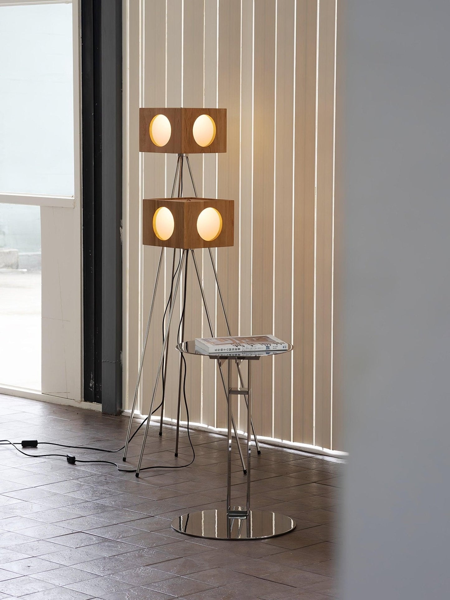 Vintage Tripod Camera Floor Lamp with LED Light, Cherry Wood