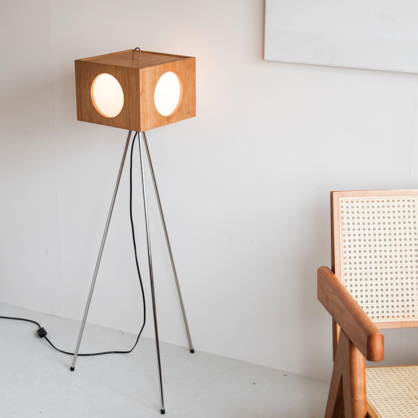 Vintage Tripod Camera Floor Lamp with LED Light, Cherry Wood