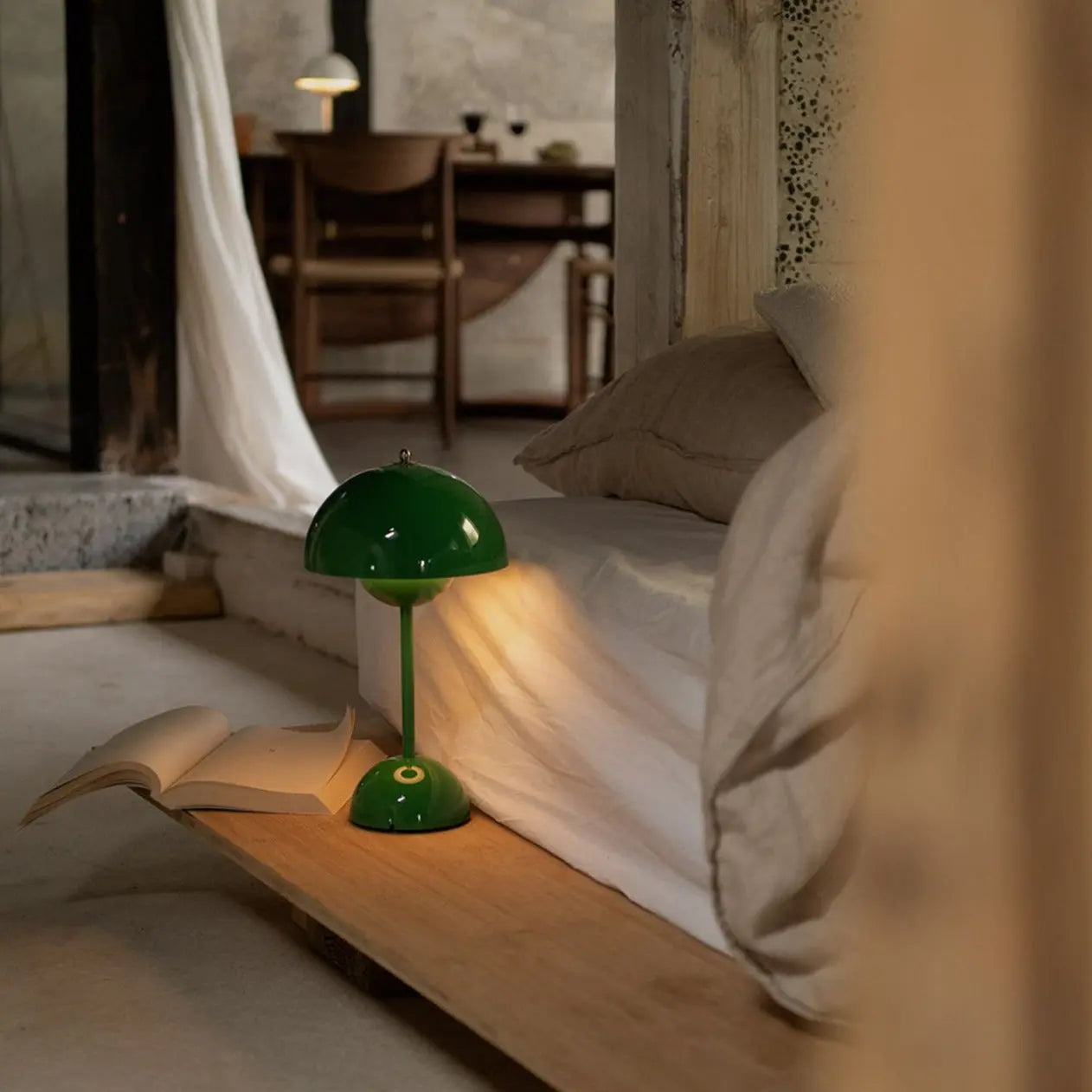 Lunaire LED Table Lamp for Modern Atmosphere Design