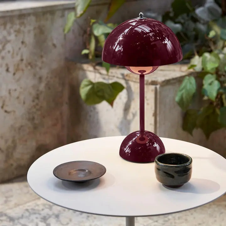 Lunaire LED Table Lamp for Modern Atmosphere Design