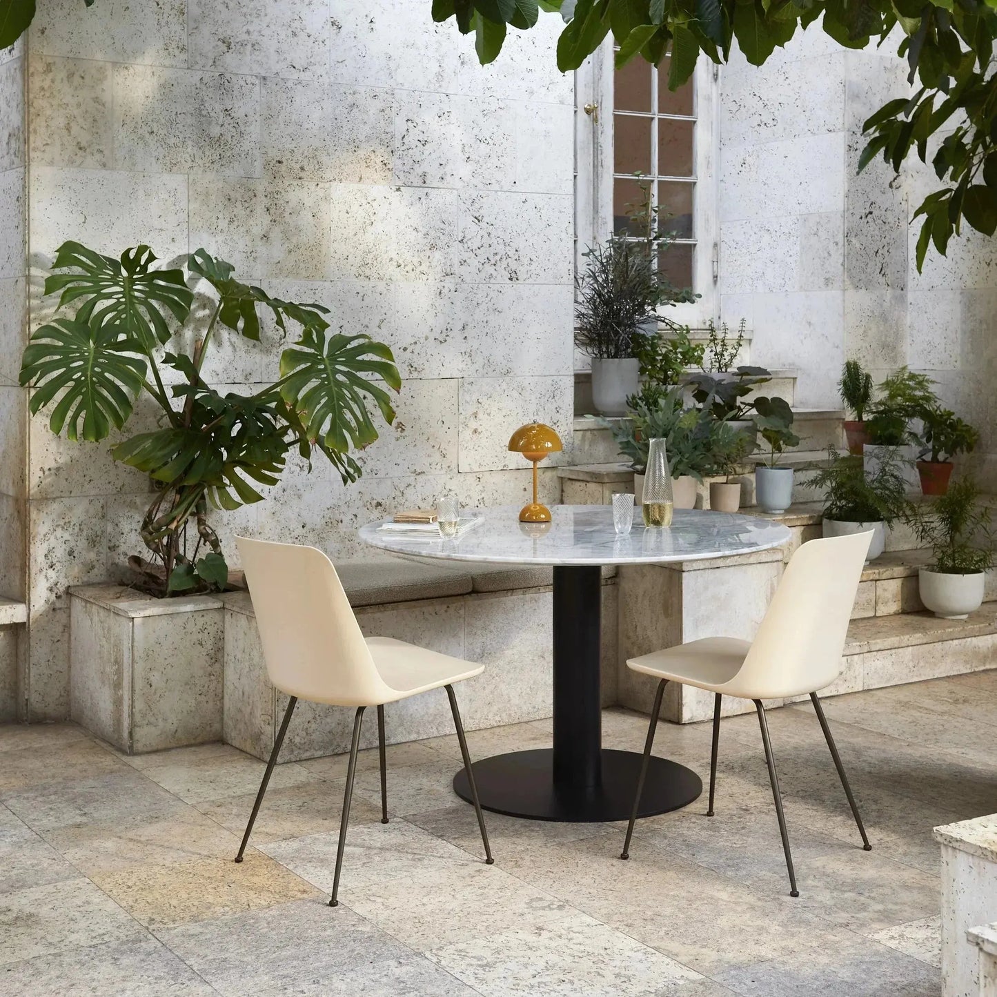Lunaire LED Table Lamp for Modern Atmosphere Design