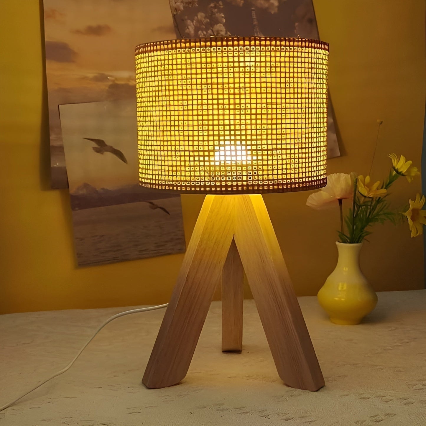 Rattan Table Lamp with USB and LED - Stylish Eco-Friendly Design