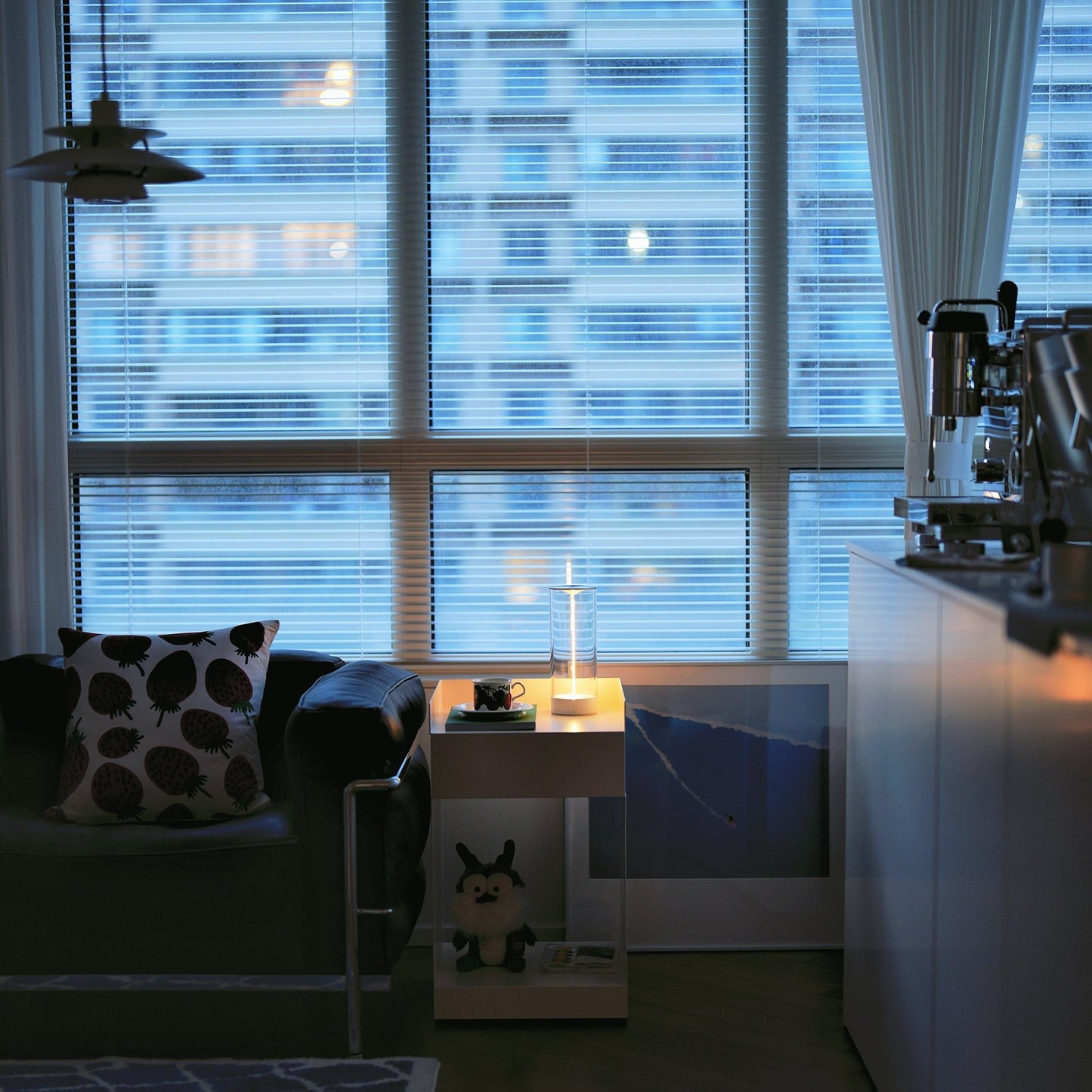 Lustre Glow Cordless Table Lamp – Modern Rechargeable Night Light with 3-Level Dimming