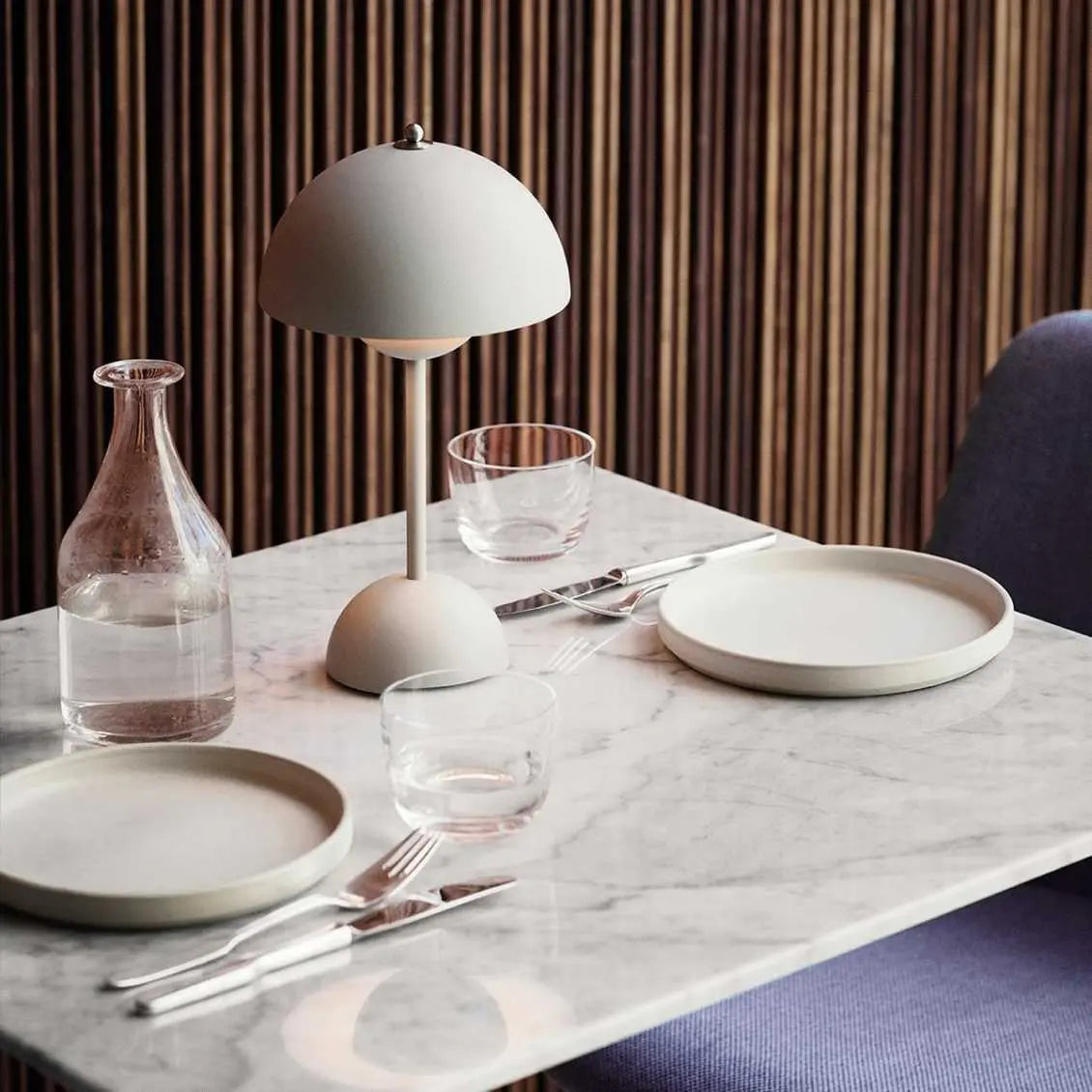 Lunaire LED Table Lamp for Modern Atmosphere Design