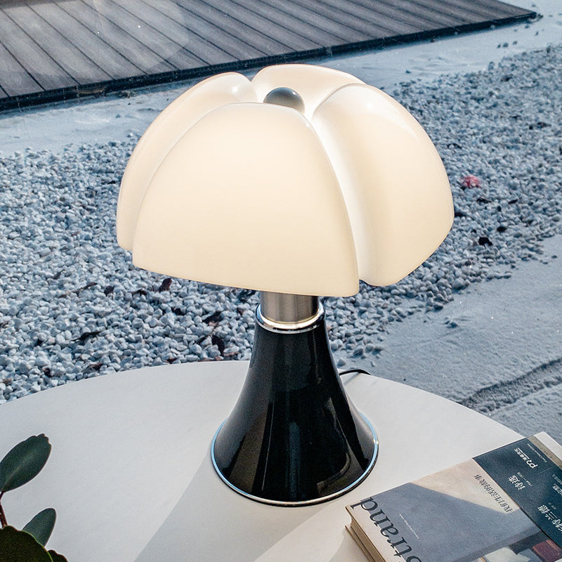 Vintage LED Table Lamp with Retro Design