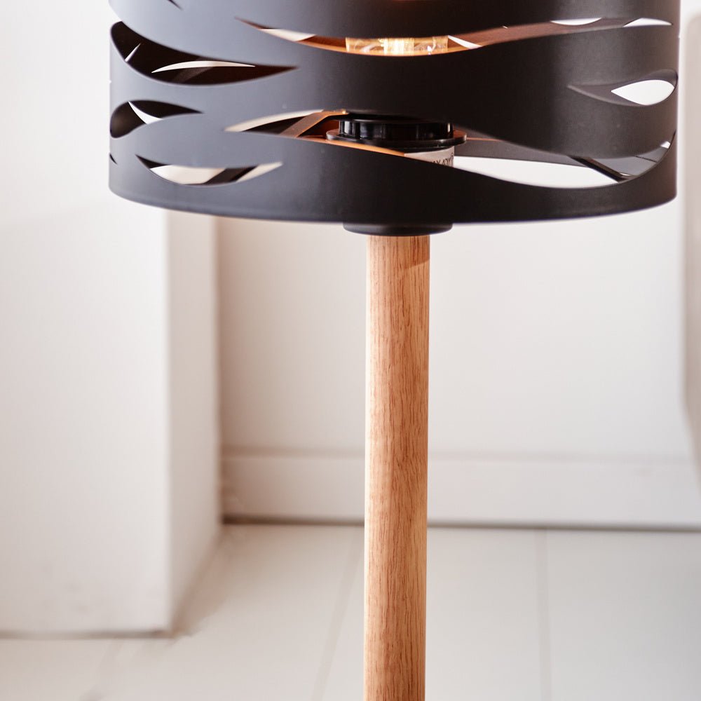 Modern Black Design Table Lamp – Stylish Home Lighting
