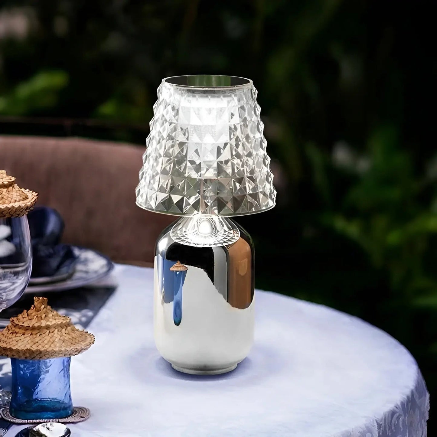 Luxury Table Lamp - Wireless and Elegant LED Light