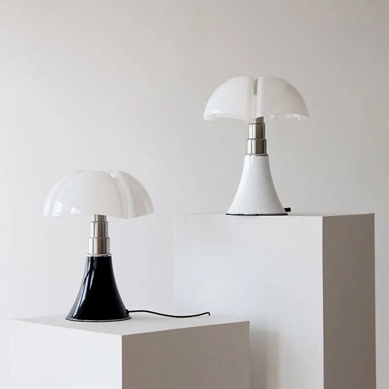Bloom Flower Table Lamp – Adjustable Designer Lighting