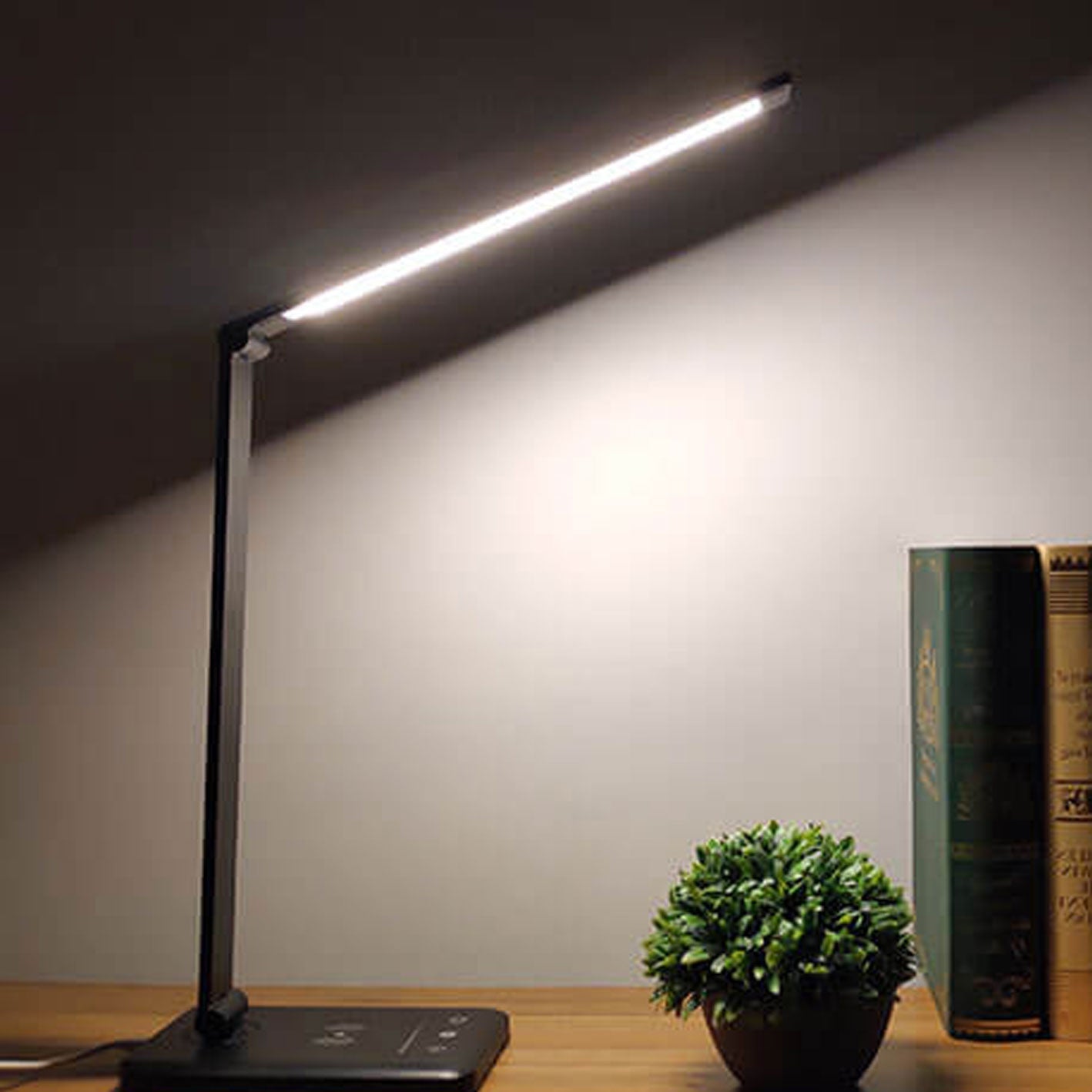 Foldable Wireless Rechargeable LED Eye Protection Reading Desk Lamp